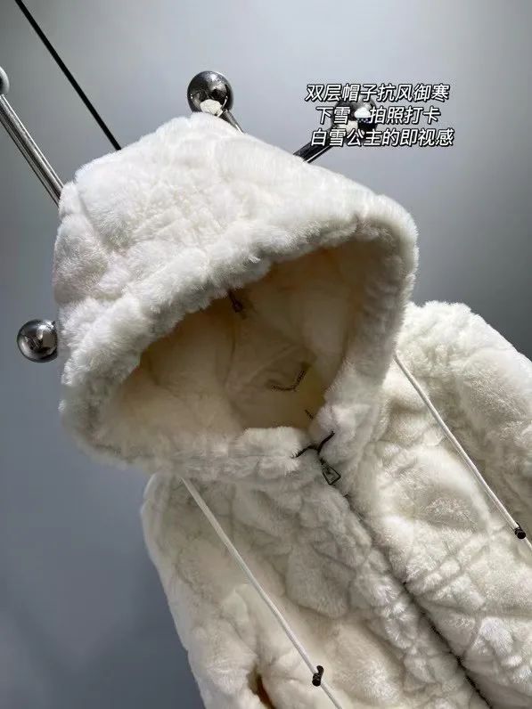 Куртки И Пуховики Женские Christian Dior 280409