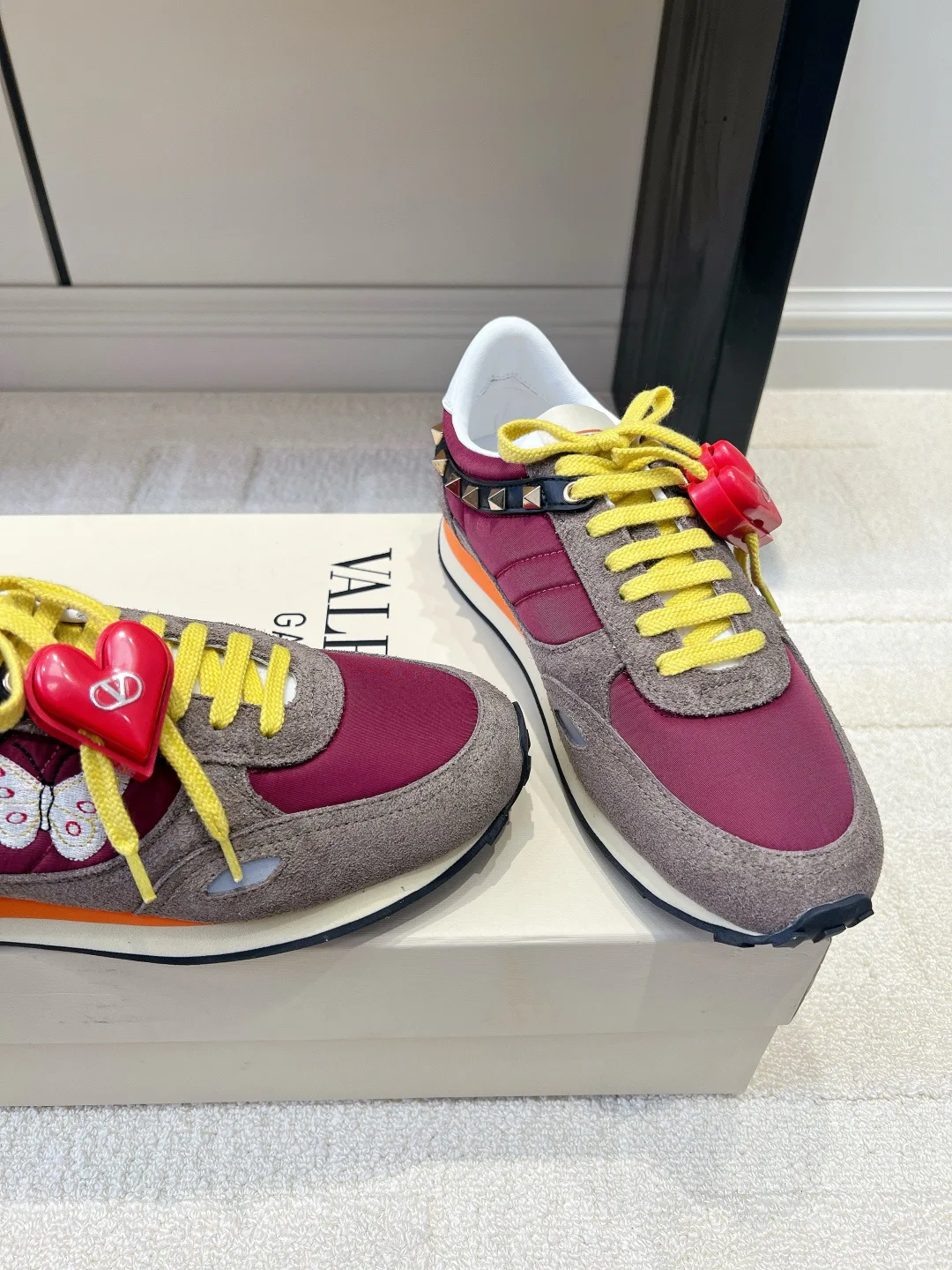 Кроссовки Женские Valentino 18436567