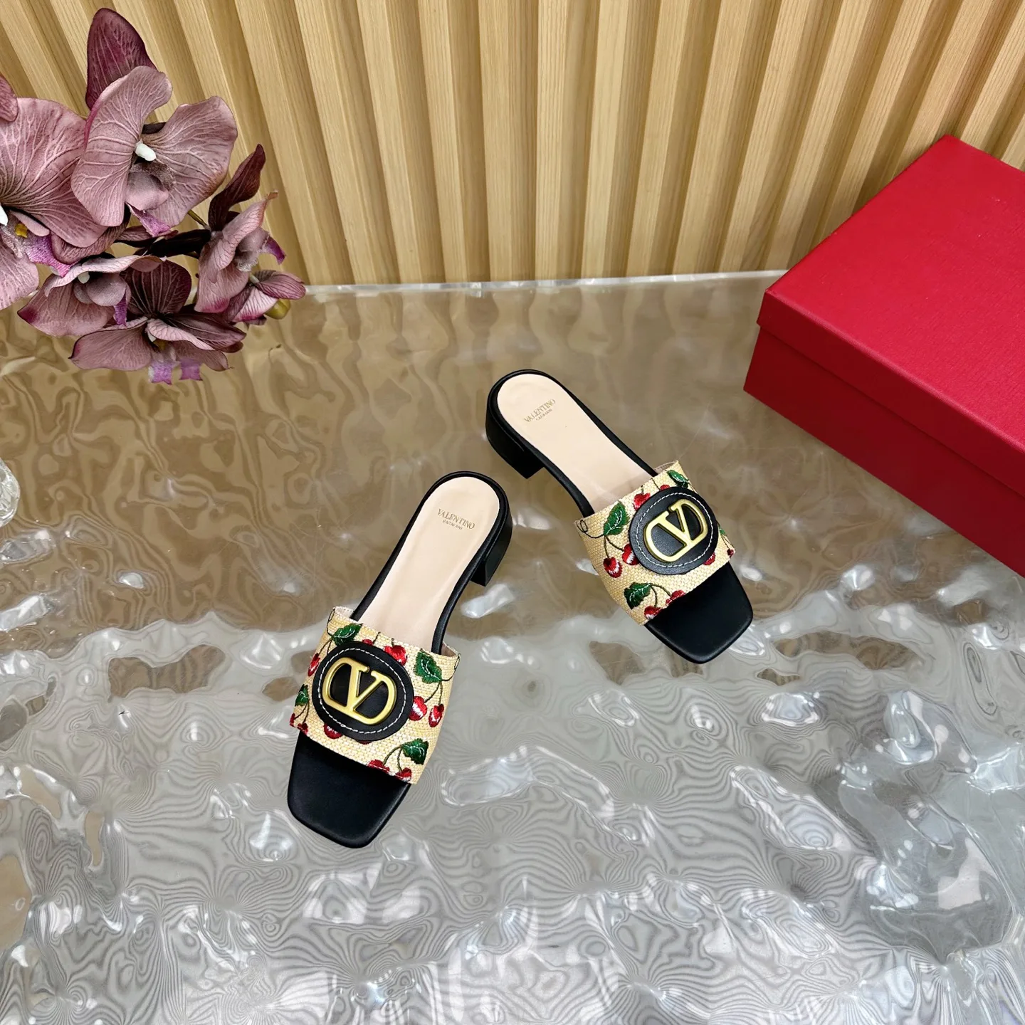 Шлепанцы Женские Valentino 31993