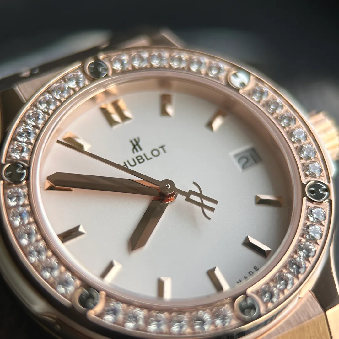 Часы Женские Hublot 17629714