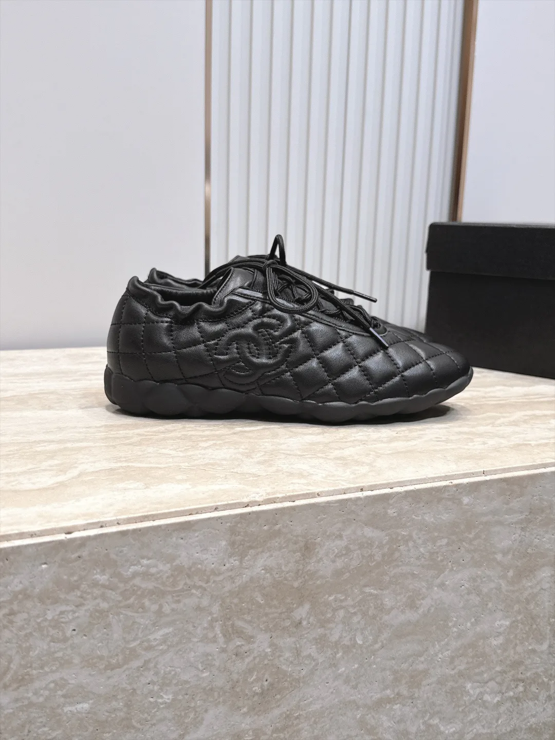 Кроссовки Женские Chanel 17947043