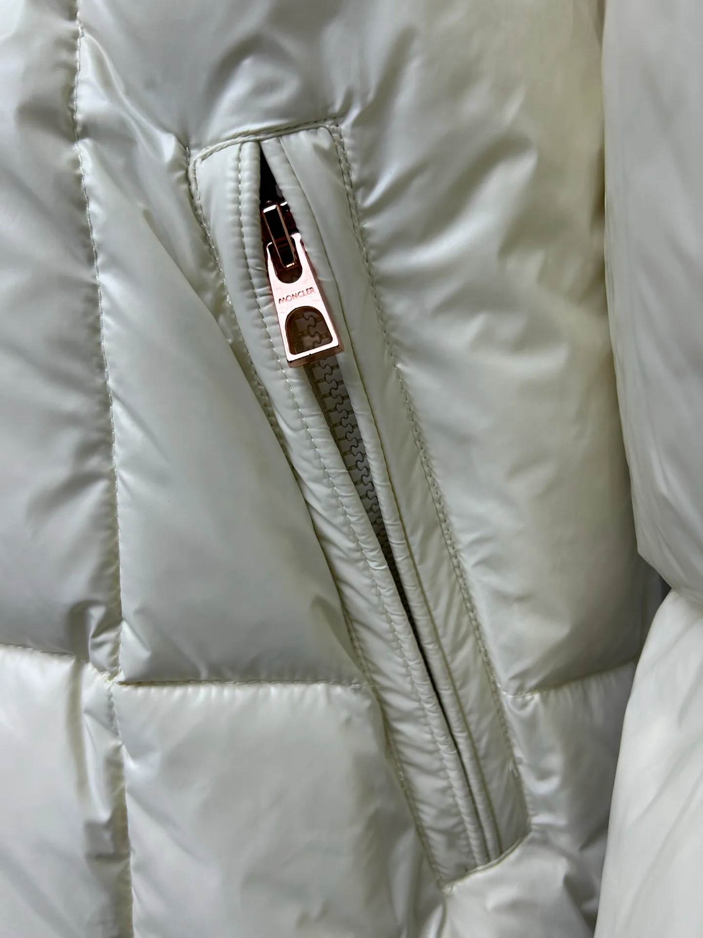 Куртки И Пуховики Женские Moncler 2116214