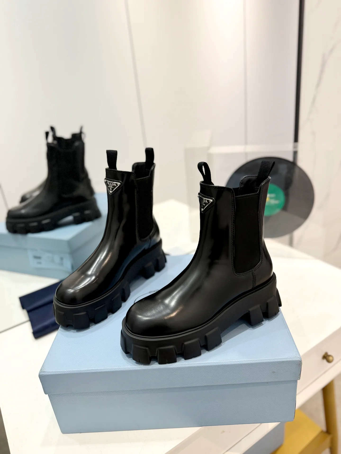 Ботинки Женские Prada 18367028