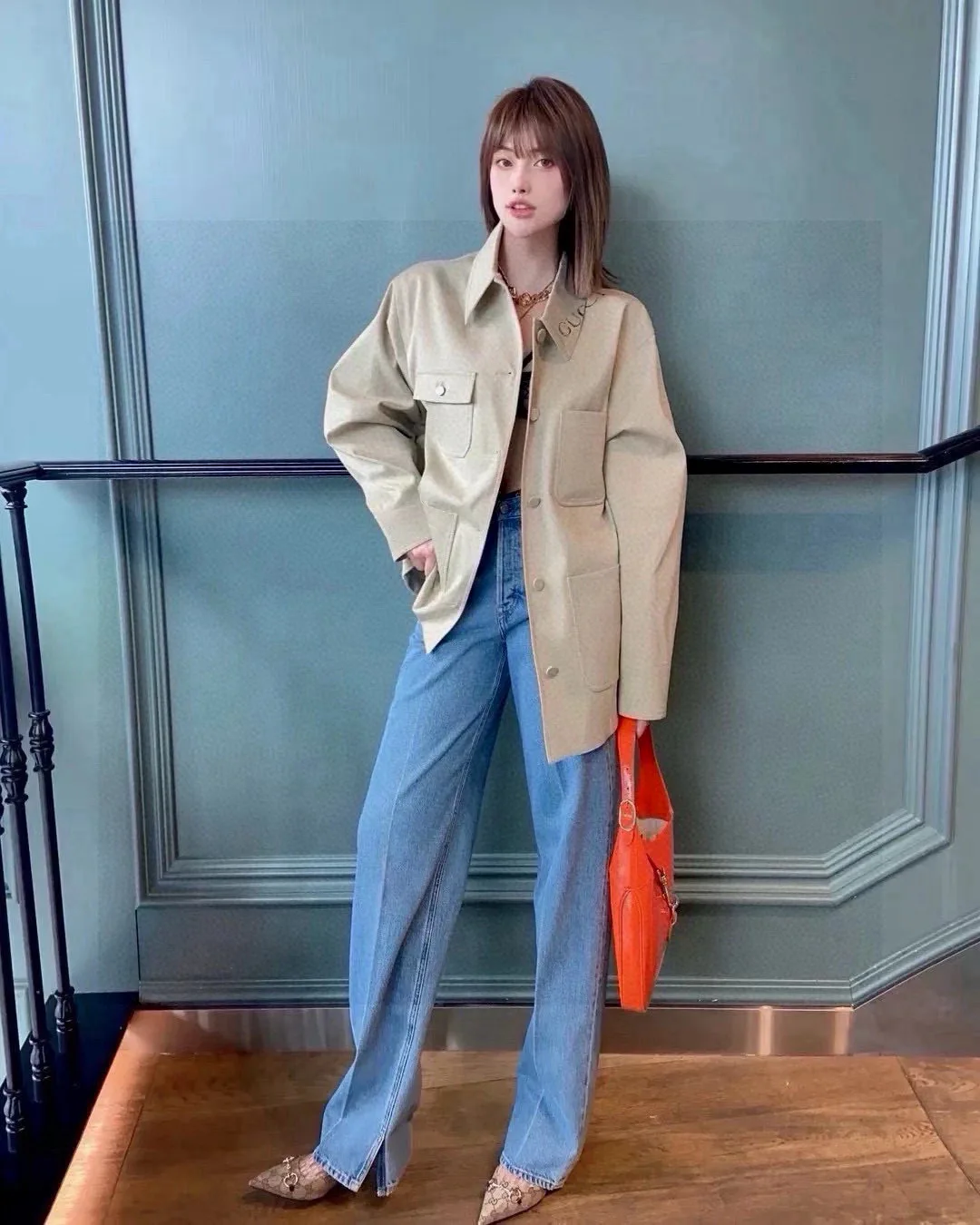 Куртки И Пуховики Женские Gucci 18144