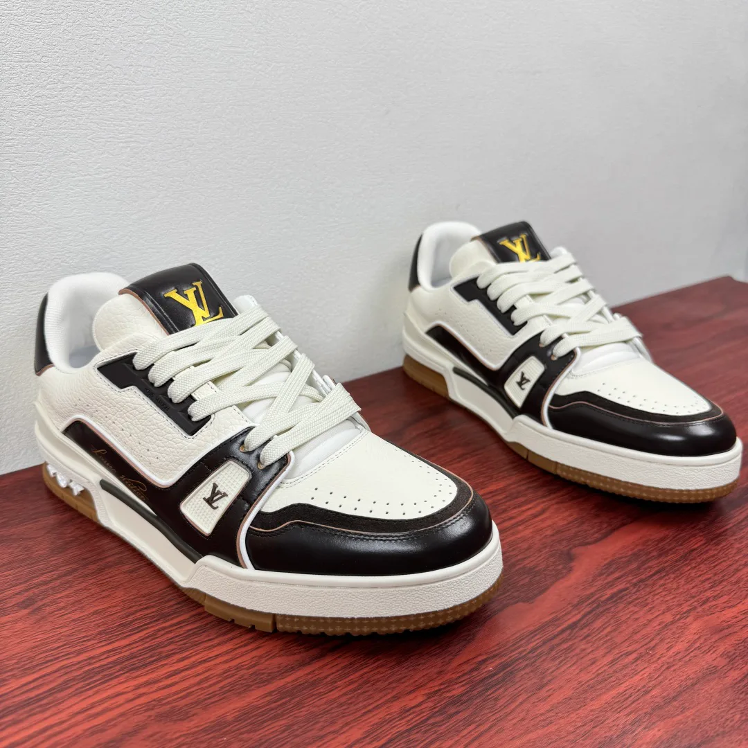 Кроссовки Мужские Louis Vuitton 11917359