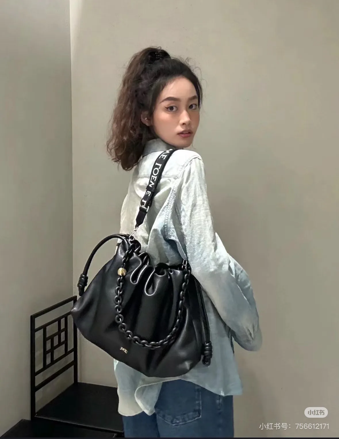 Классические Сумки Женские Loewe 11699883