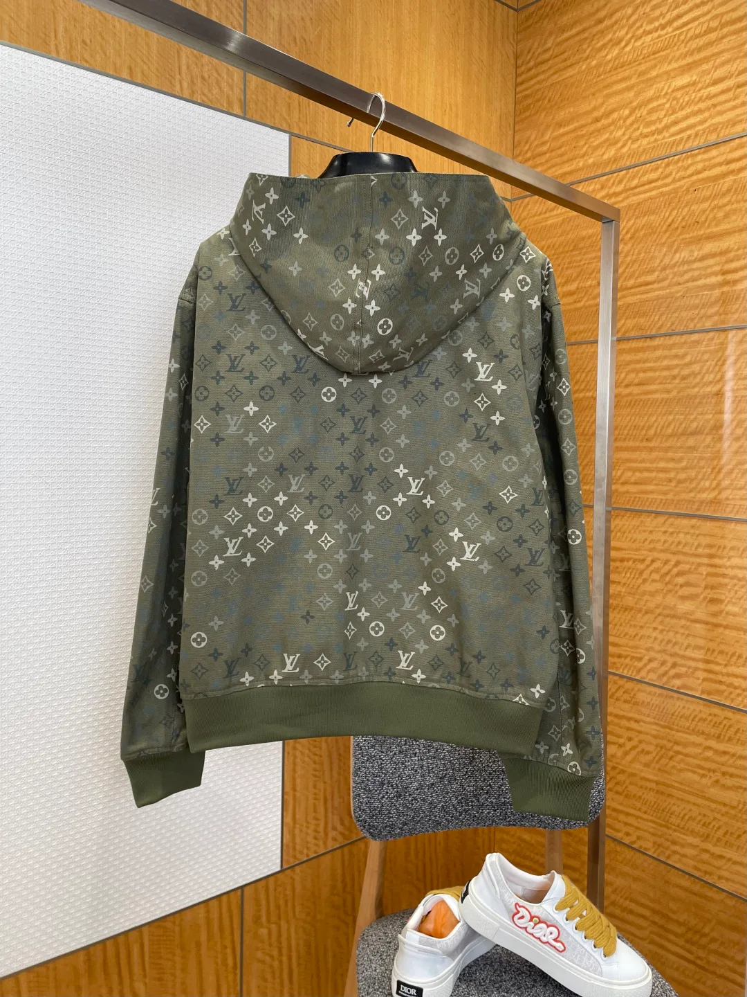 Куртки И Пуховики Мужские Louis Vuitton 5877487