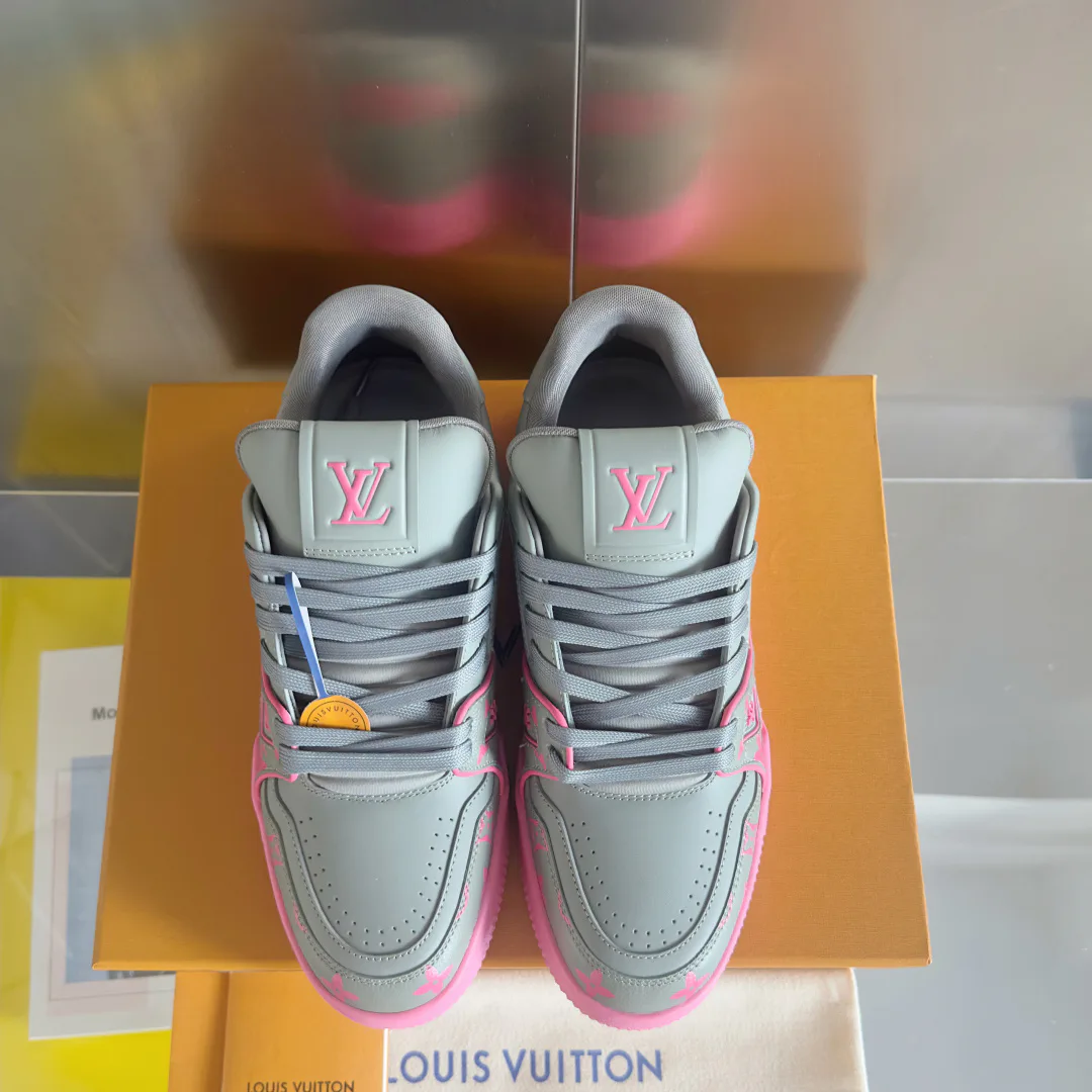 Кроссовки Мужские Louis Vuitton 17483773