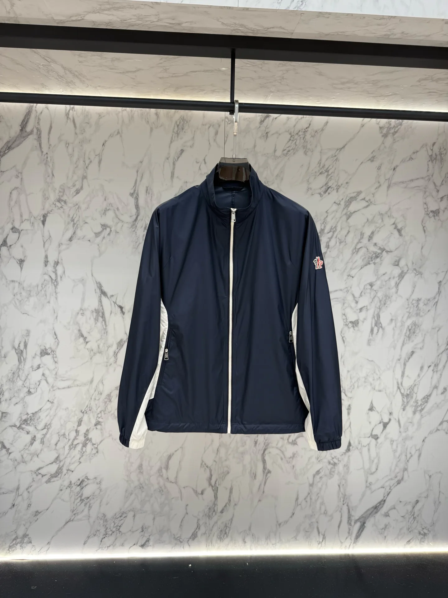 Куртки И Пуховики Мужские Moncler 11512962