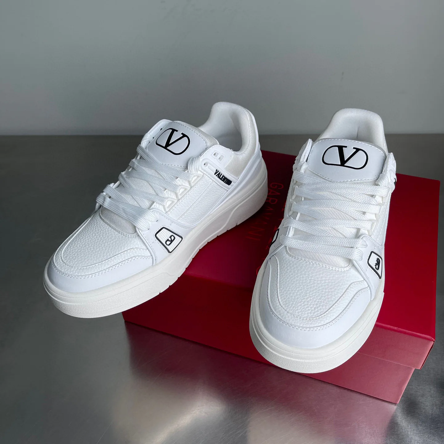 Кроссовки Женские Valentino 2733304