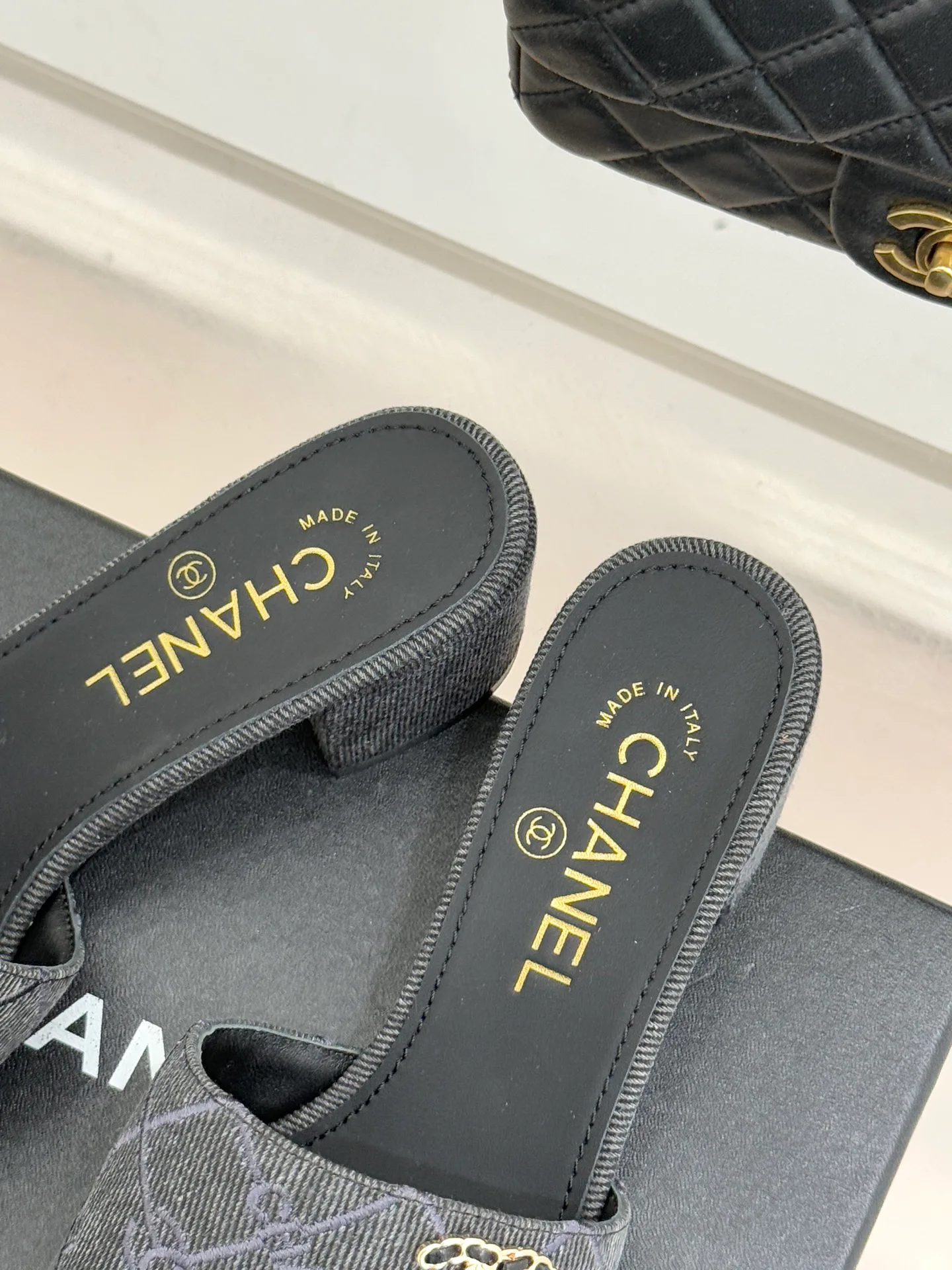 Шлепанцы Женские Chanel 9499365