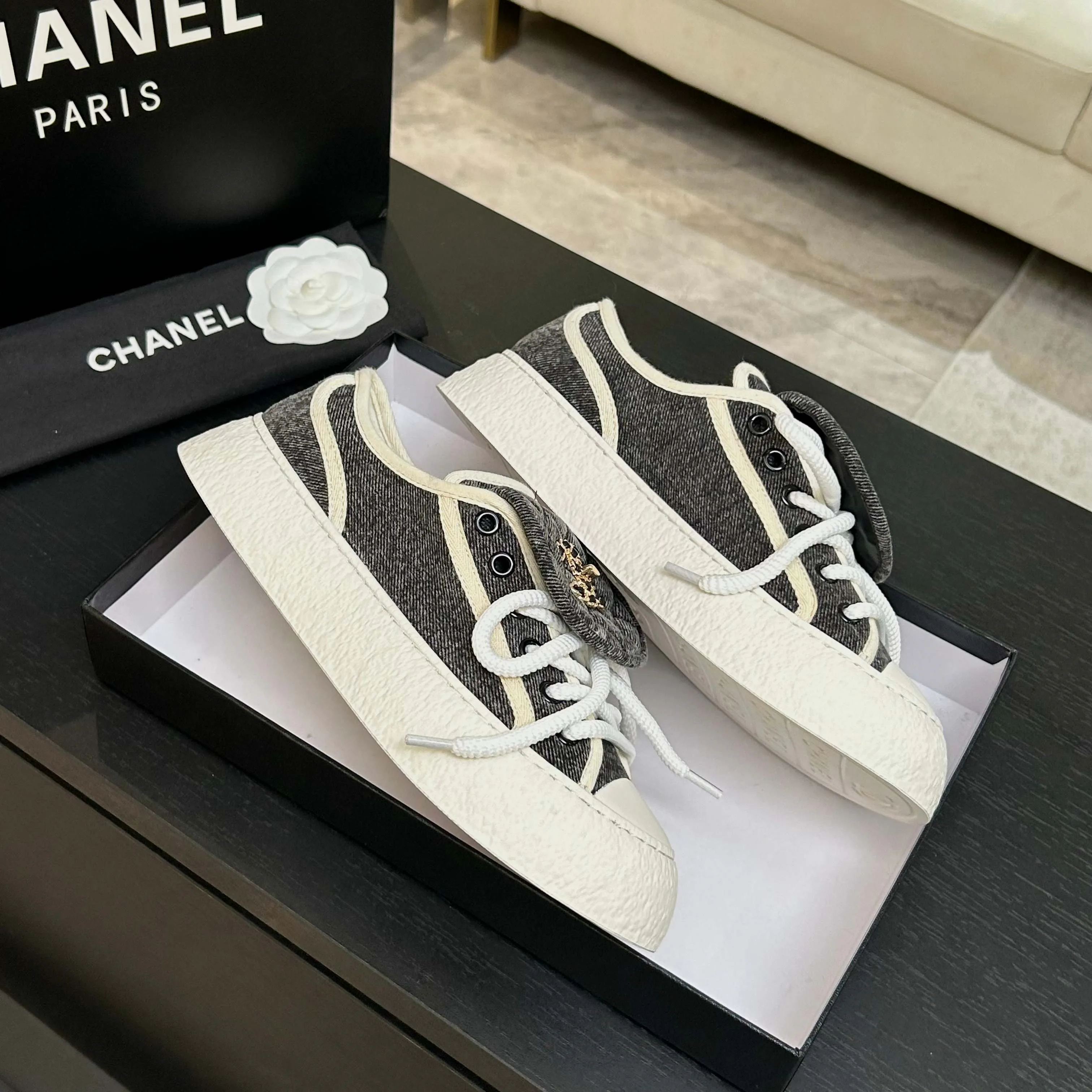 Кроссовки Женские Chanel 12807382