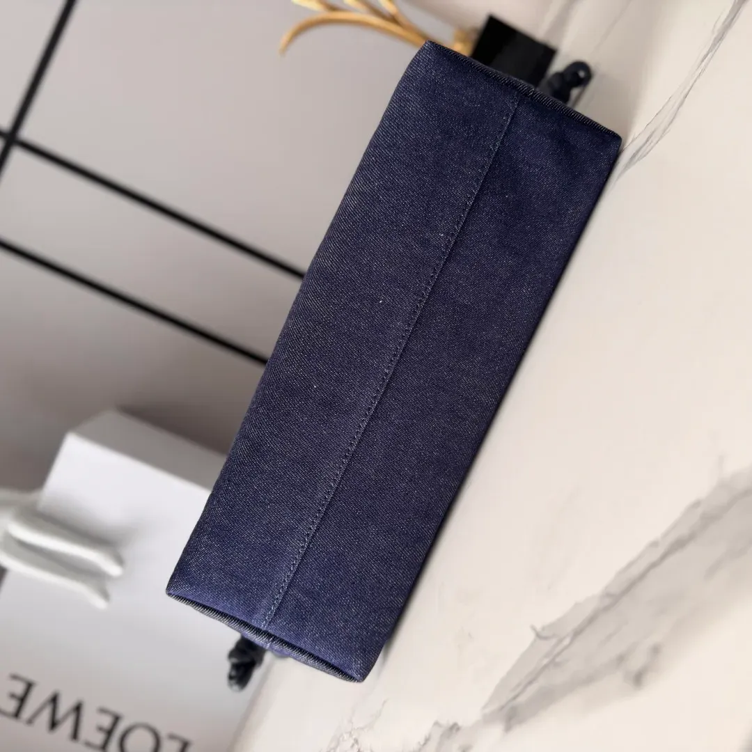 Классические Сумки Женские Loewe 6272506