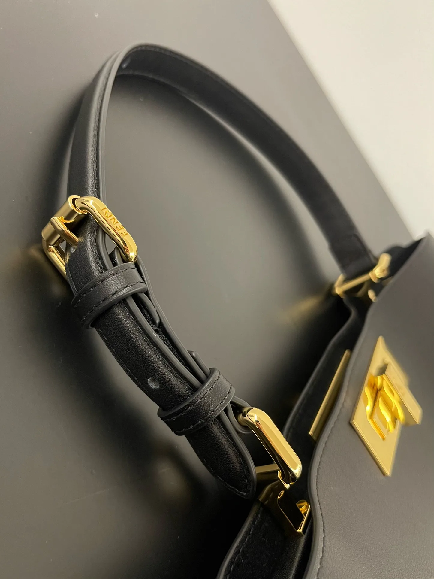 Классические Сумки Женские Fendi 13546283