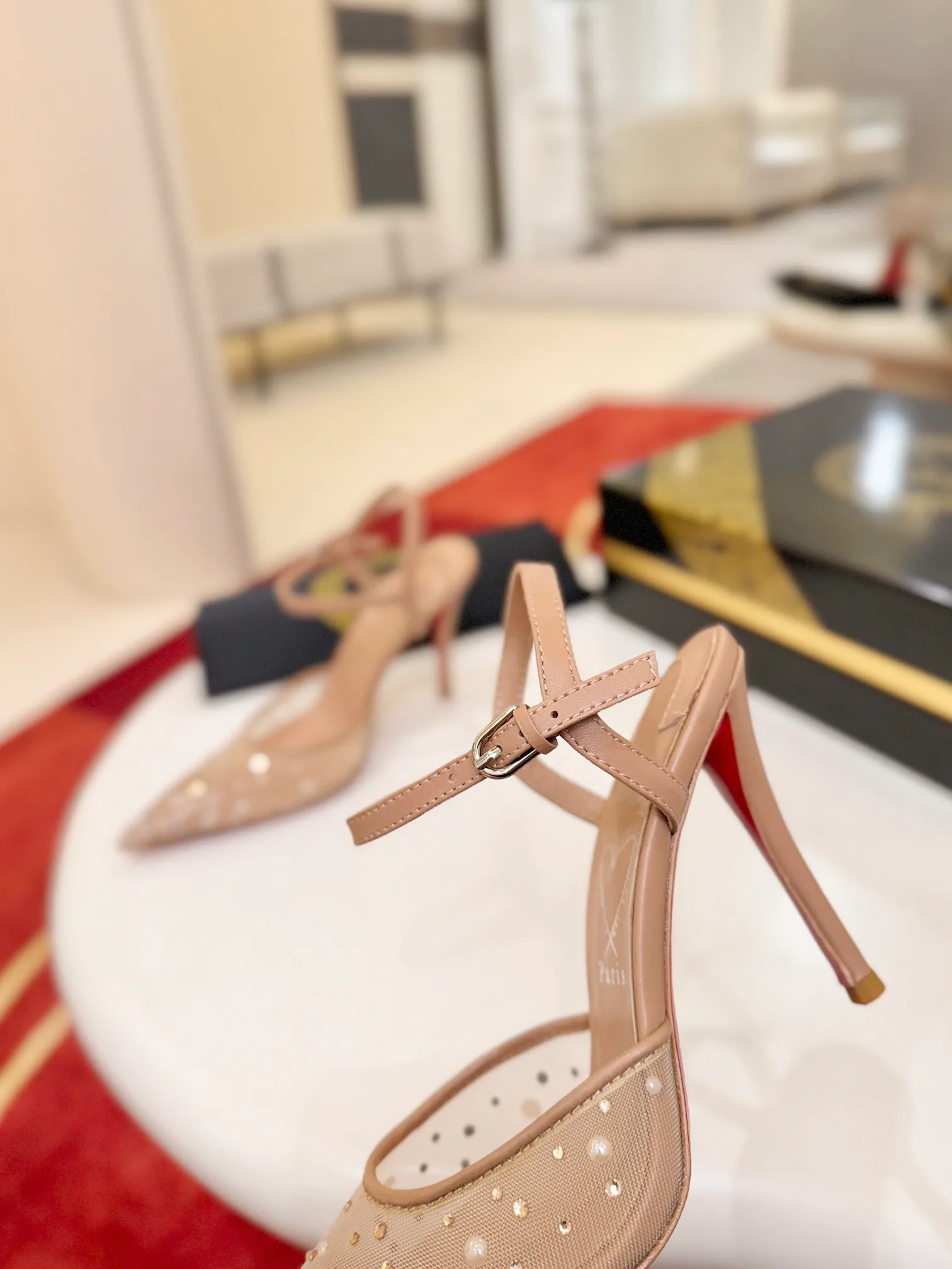 Туфли Женские Christian Louboutin 13321637