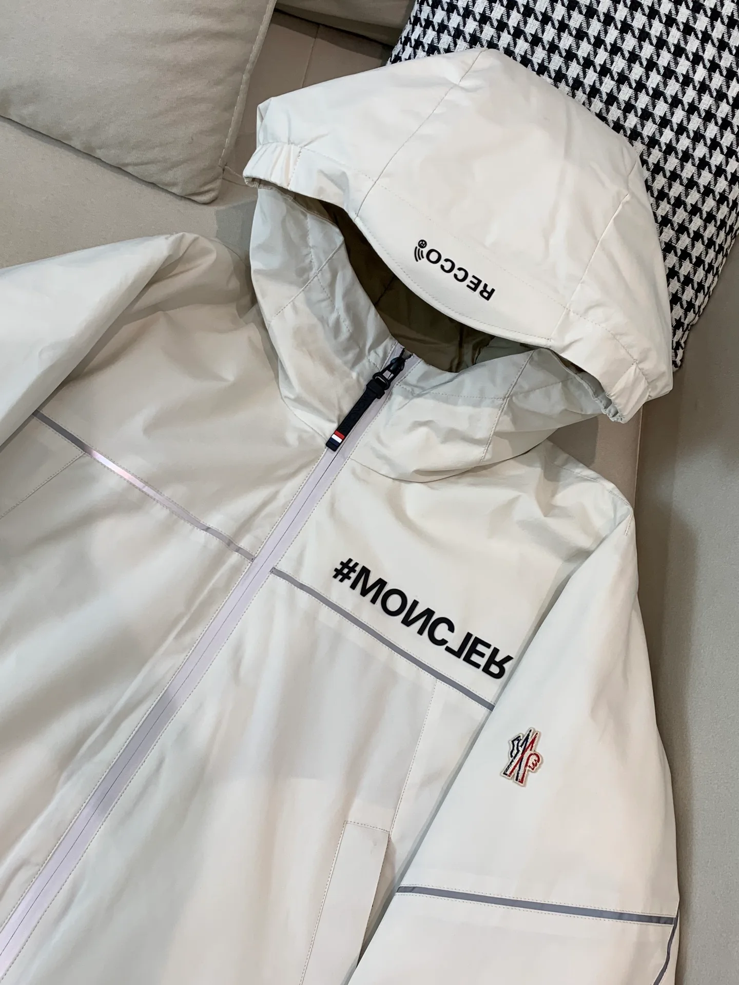 Куртки И Пуховики Мужские Moncler 492836