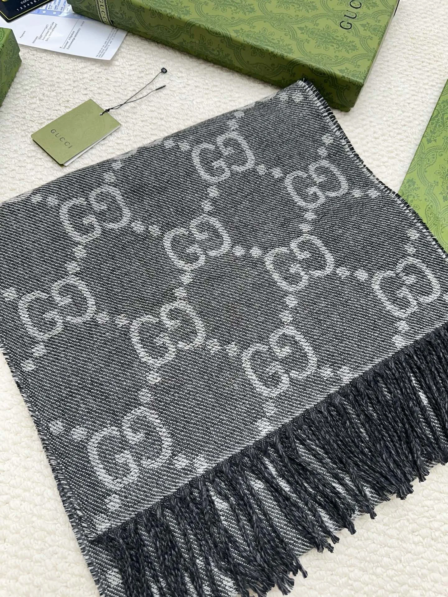 Шарфы Gucci 18003246