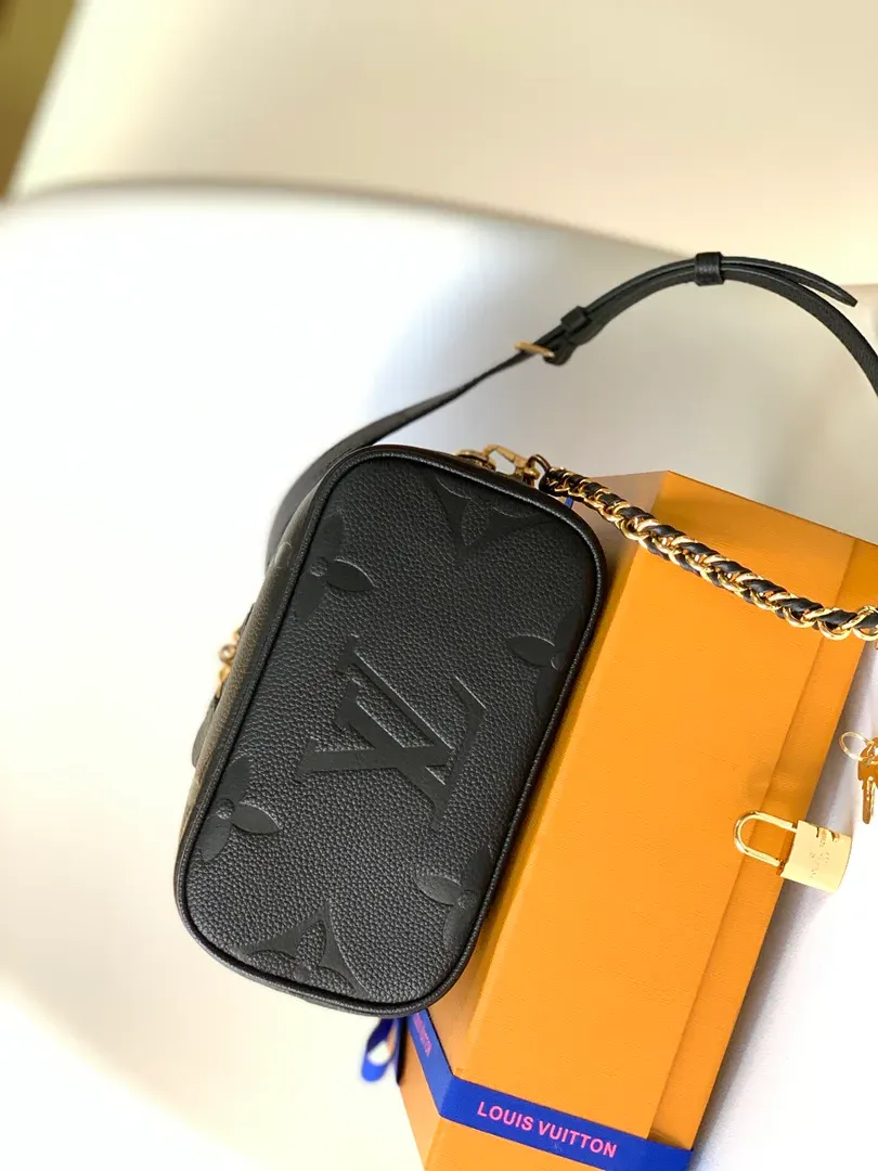 Сумки На Ремне Женские Louis Vuitton 1253948