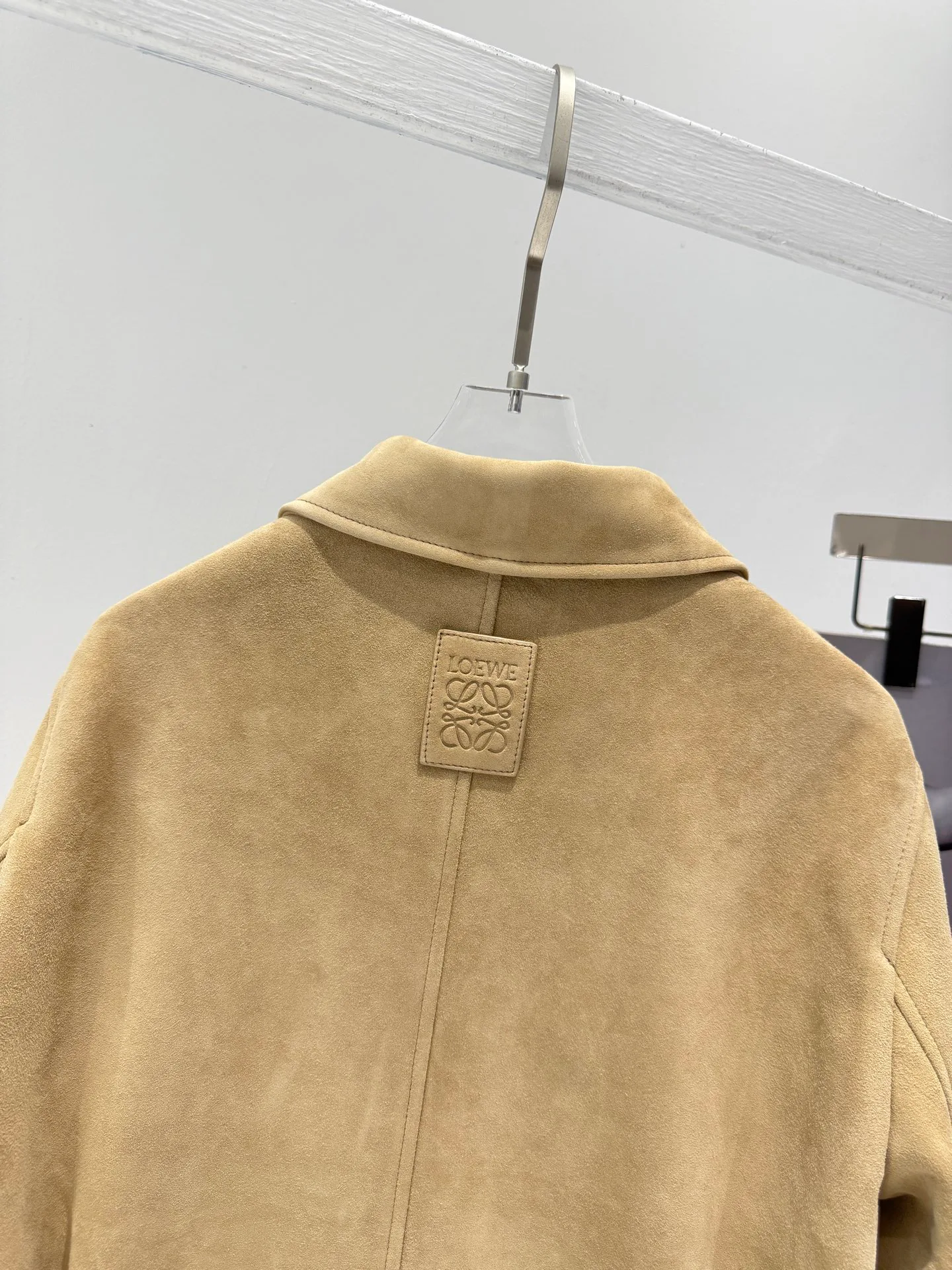 Кожаные Куртки И Дублёнки Женские Loewe 11868482