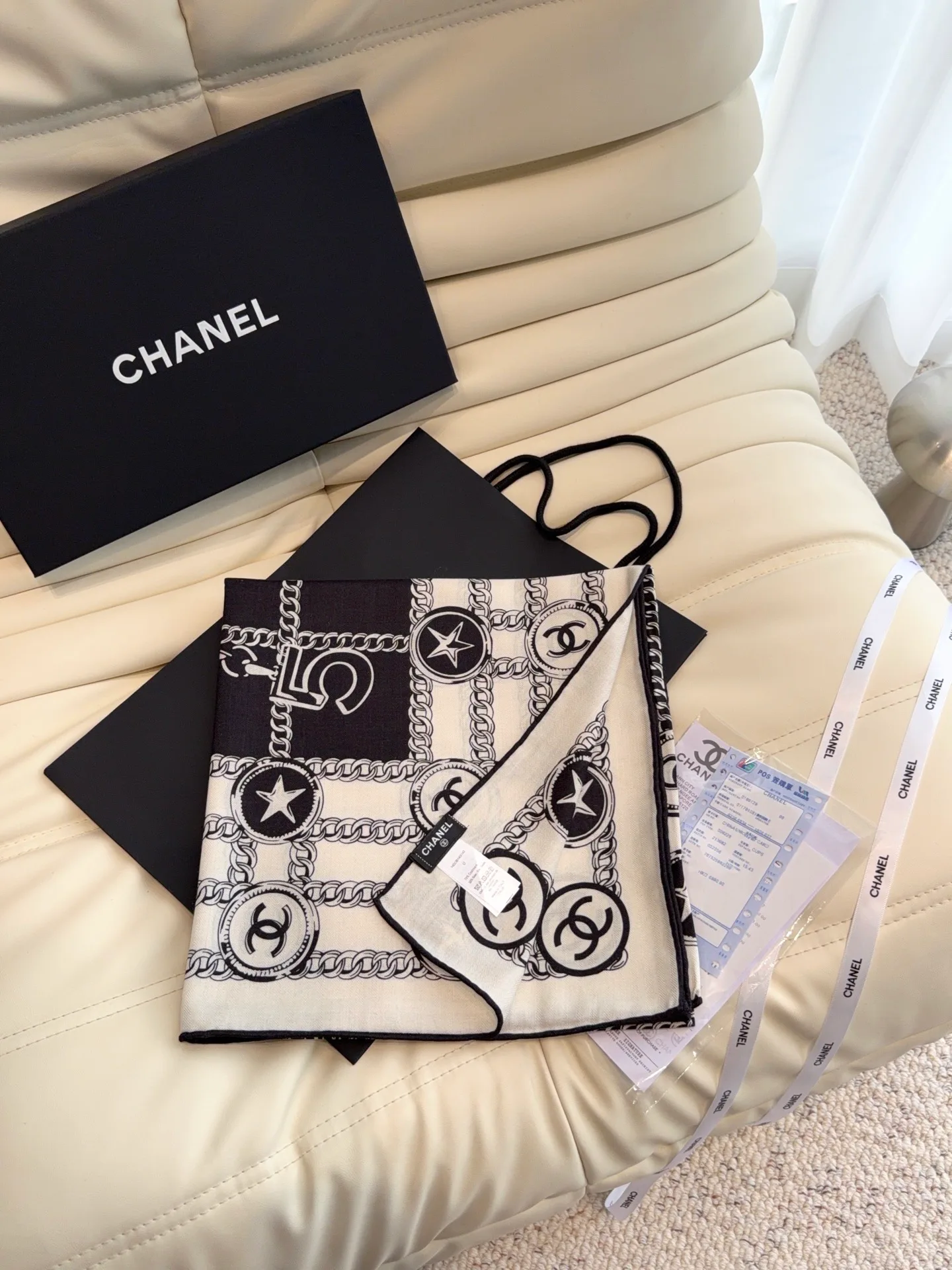 Платки Chanel 18675789