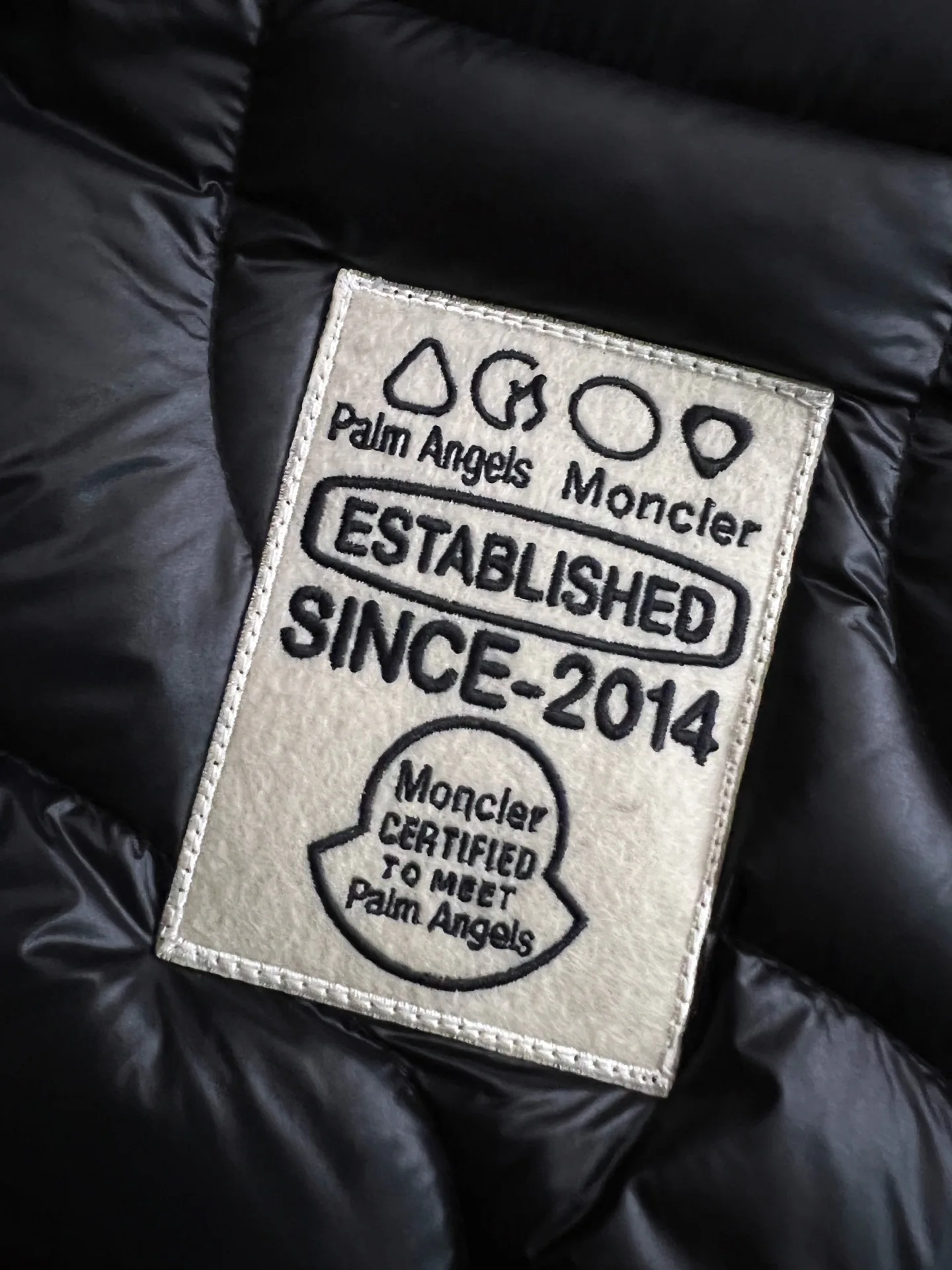 Куртки И Пуховики Мужские Moncler 889865