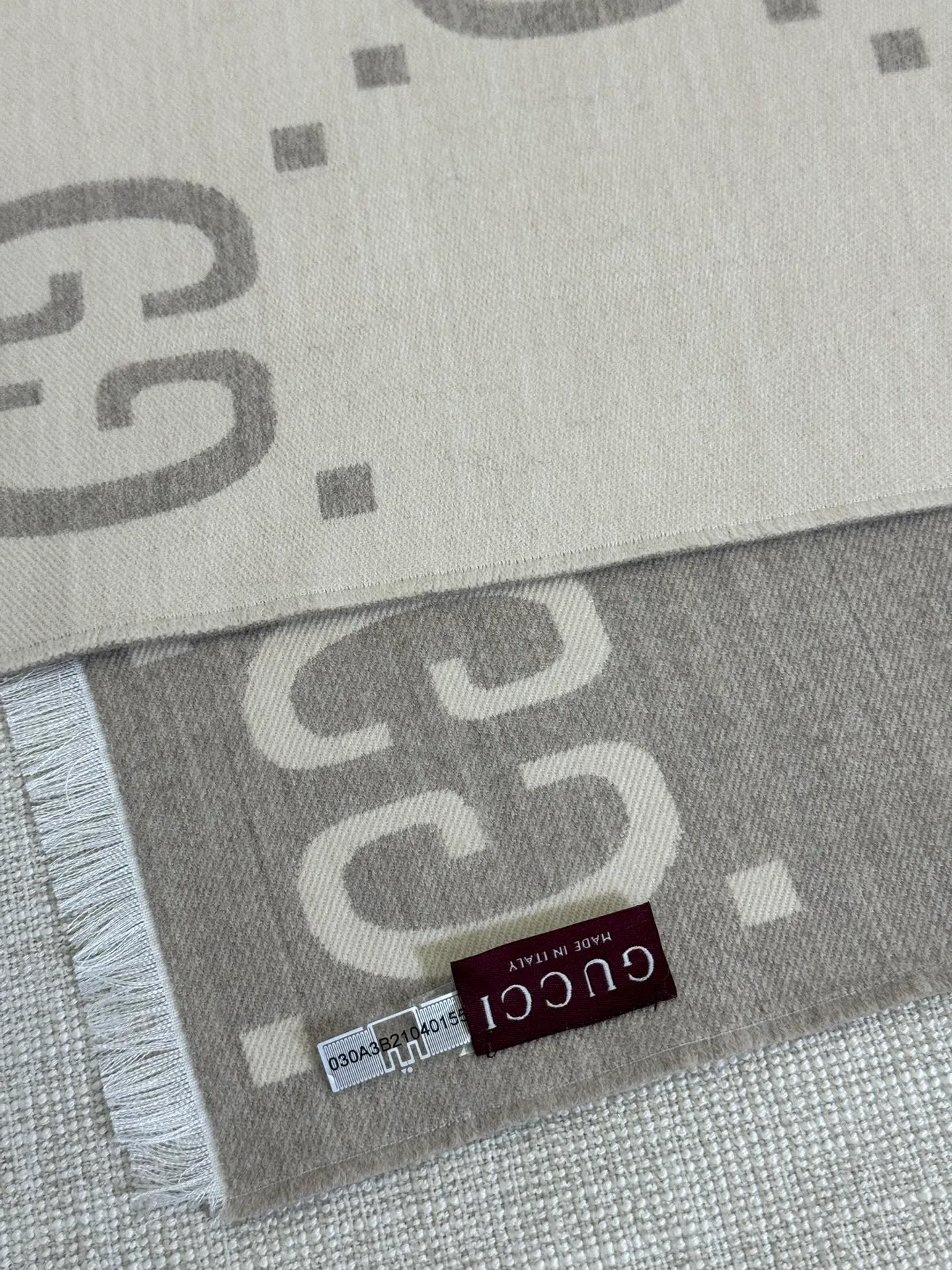 Шарфы Gucci 1748