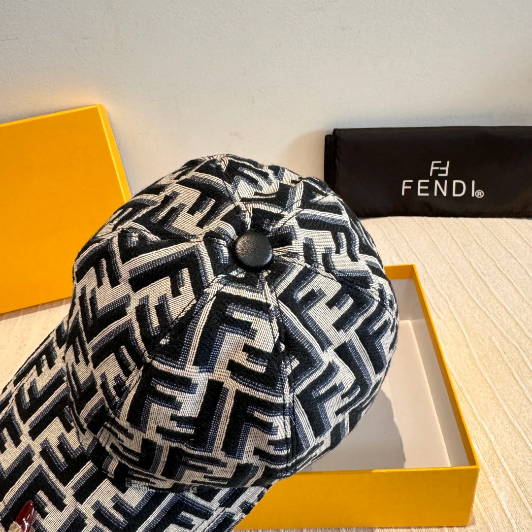 Головные Уборы Fendi 11055549