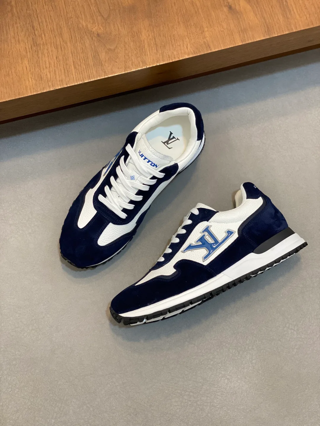 Кроссовки Мужские Louis Vuitton 860717