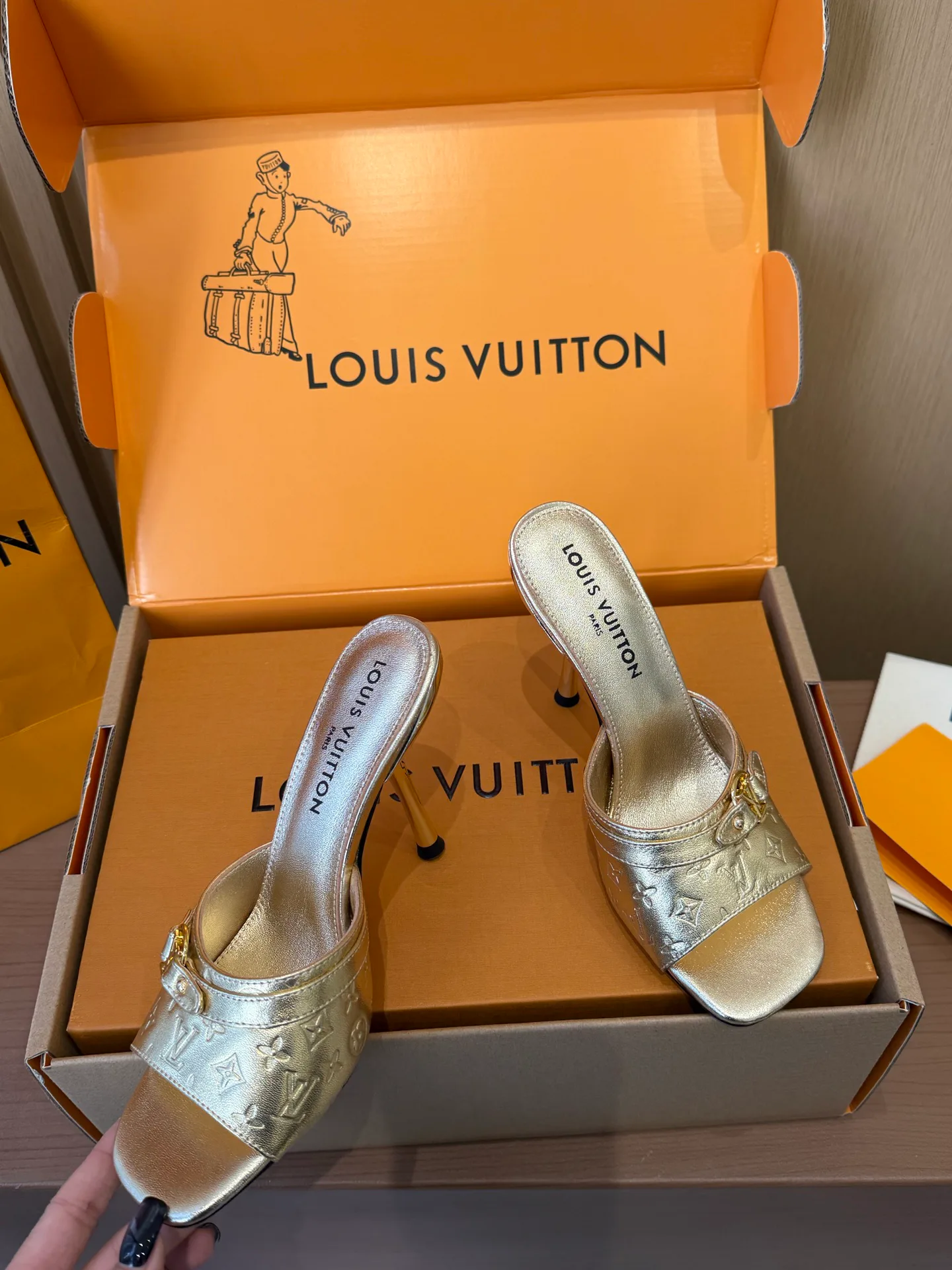 Босоножки Женские Louis Vuitton 796123