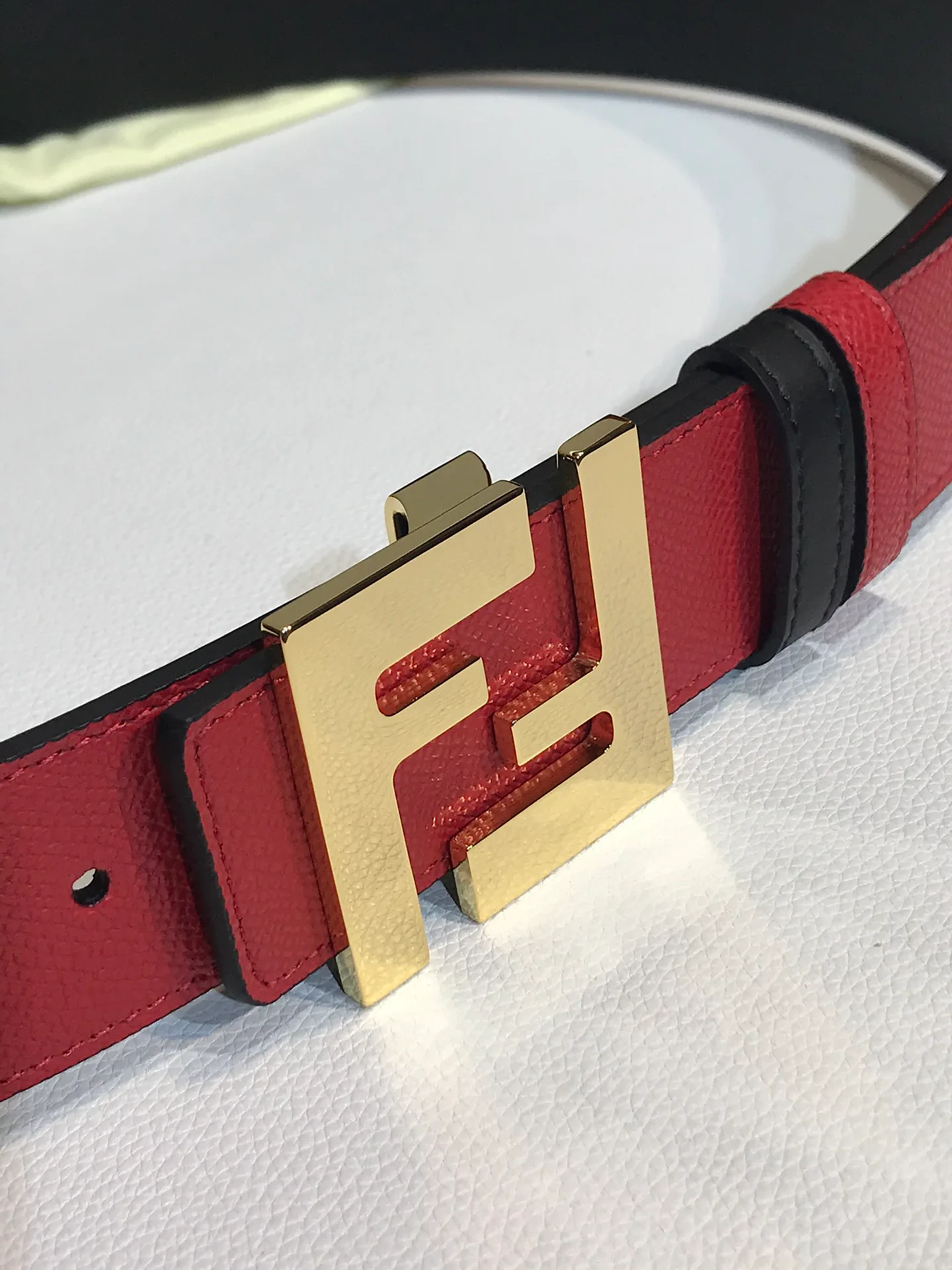 Ремни Fendi 14659334