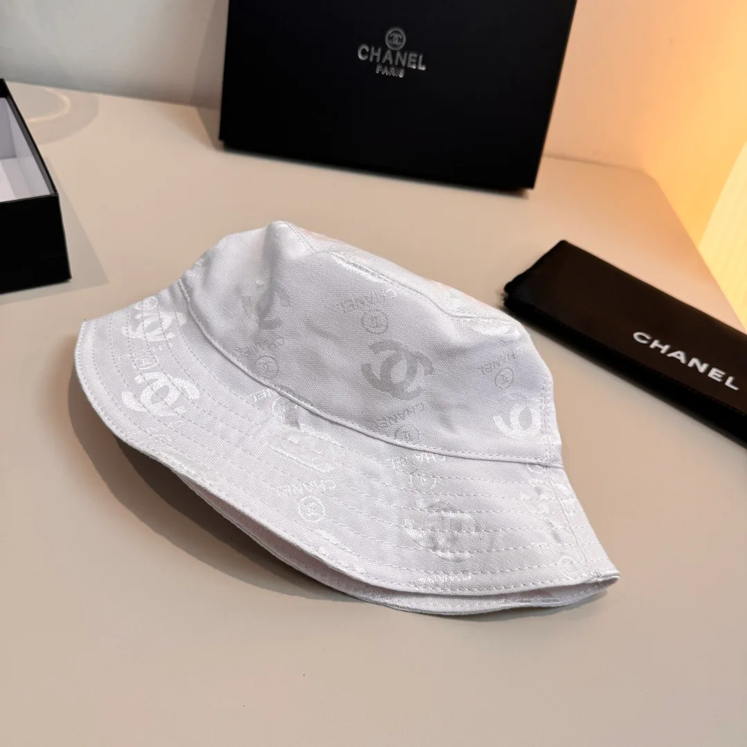 Головные Уборы Chanel 12647129
