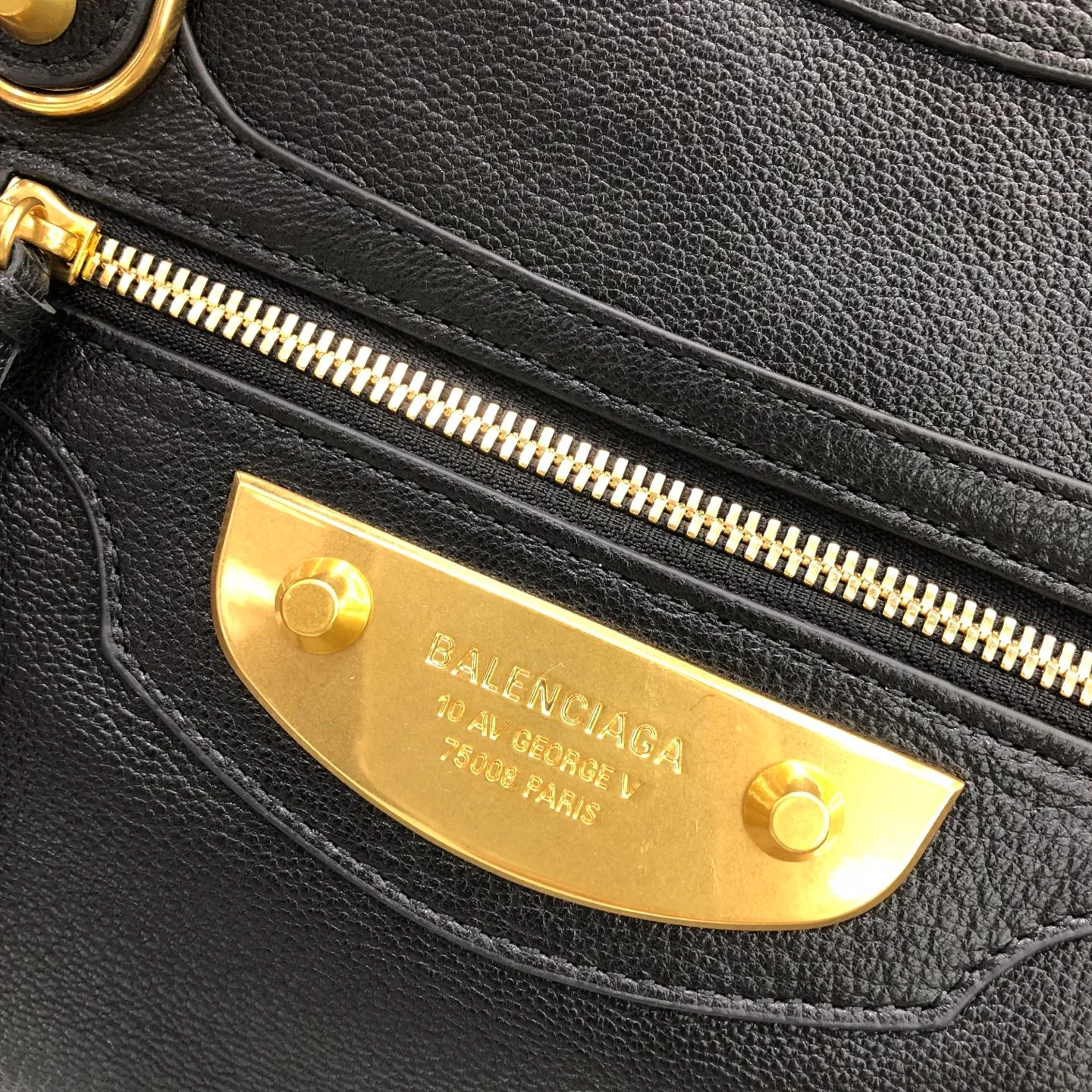 Классические Сумки Женские Balenciaga 18135691