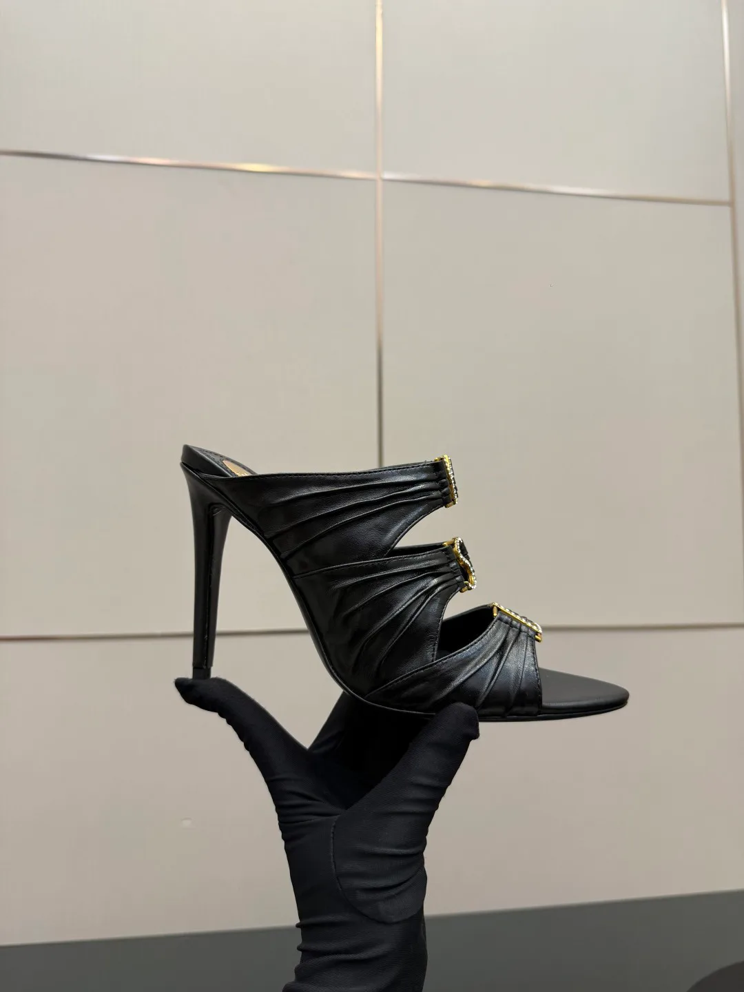 Босоножки Женские Saint Laurent 601446