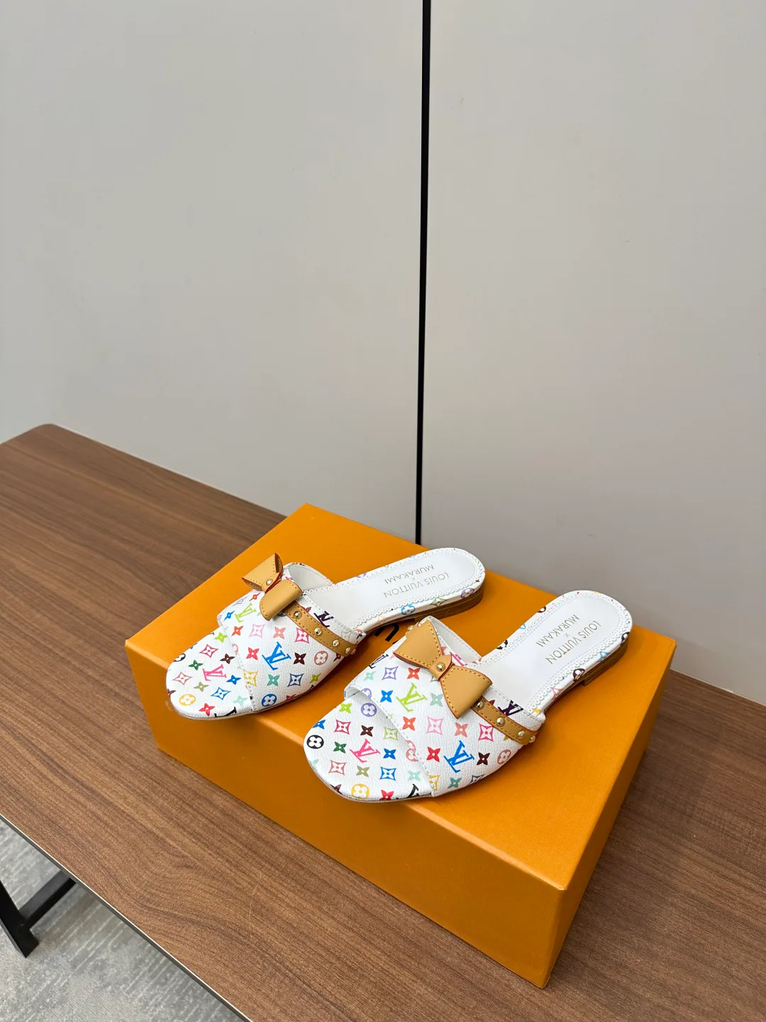 Шлепанцы Женские Louis Vuitton 27922