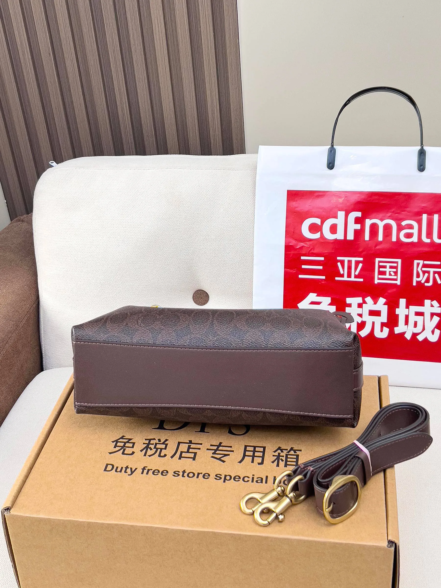 Классические Сумки Женские Coach 5063925