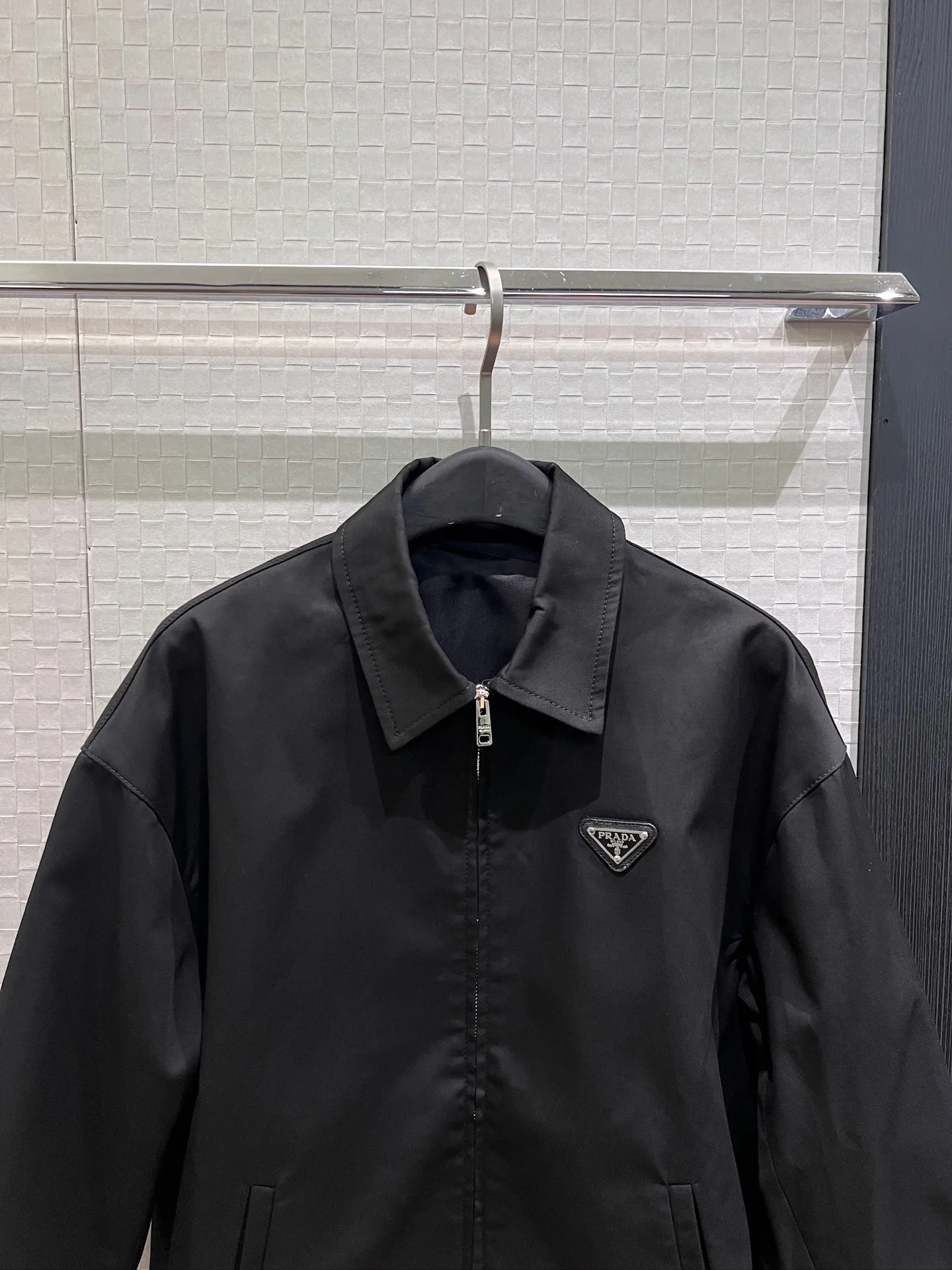 Куртки И Пуховики Женские Prada 19052011