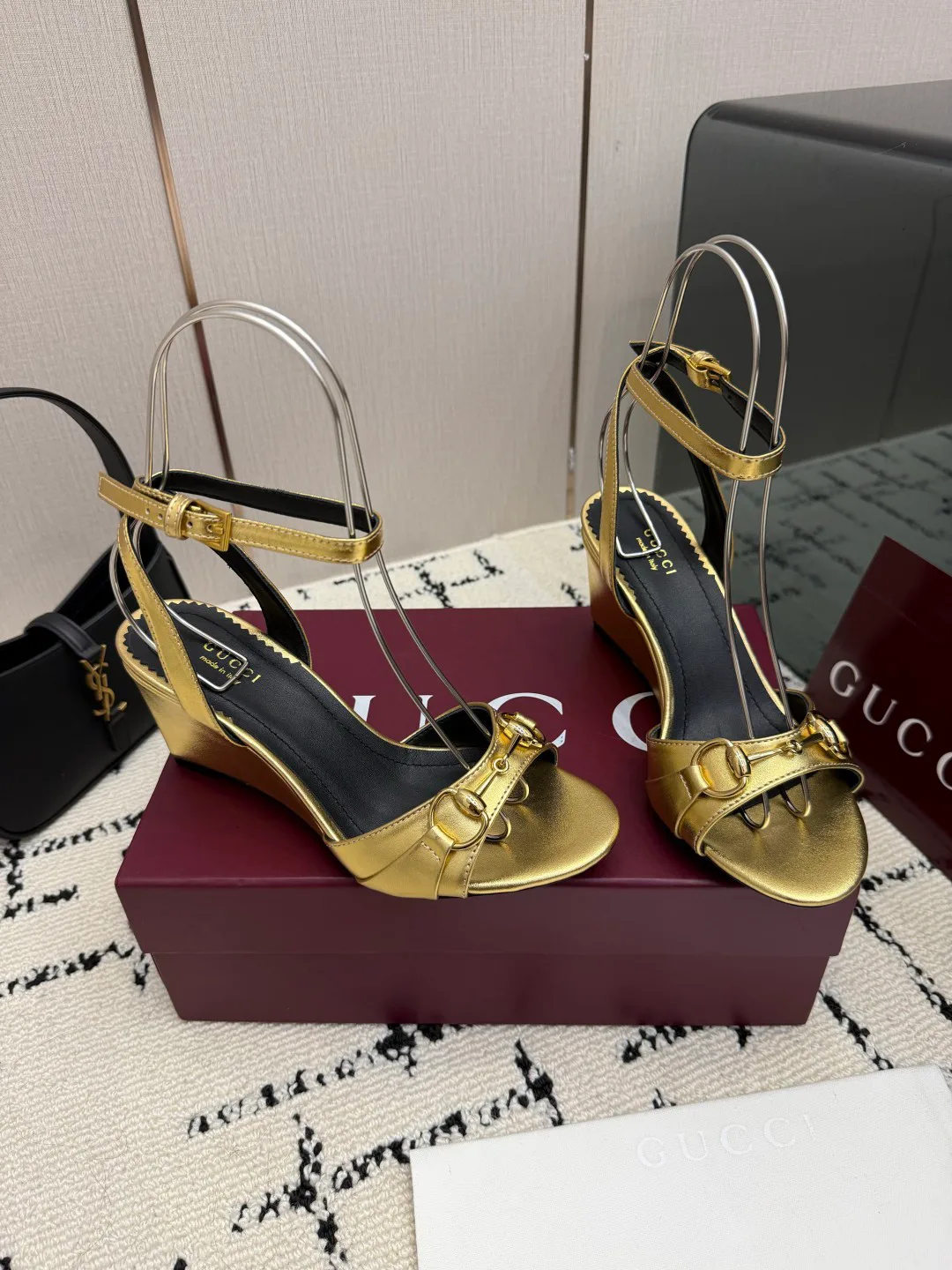 Босоножки Женские Gucci 18049074