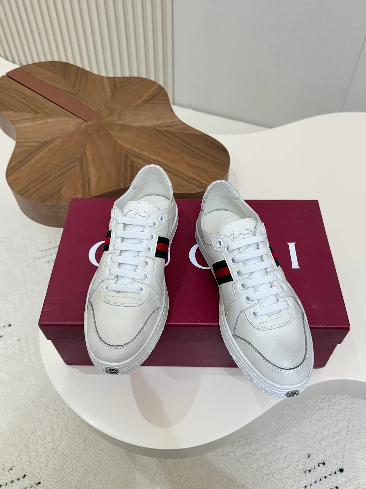 Кроссовки Женские Gucci 17571664