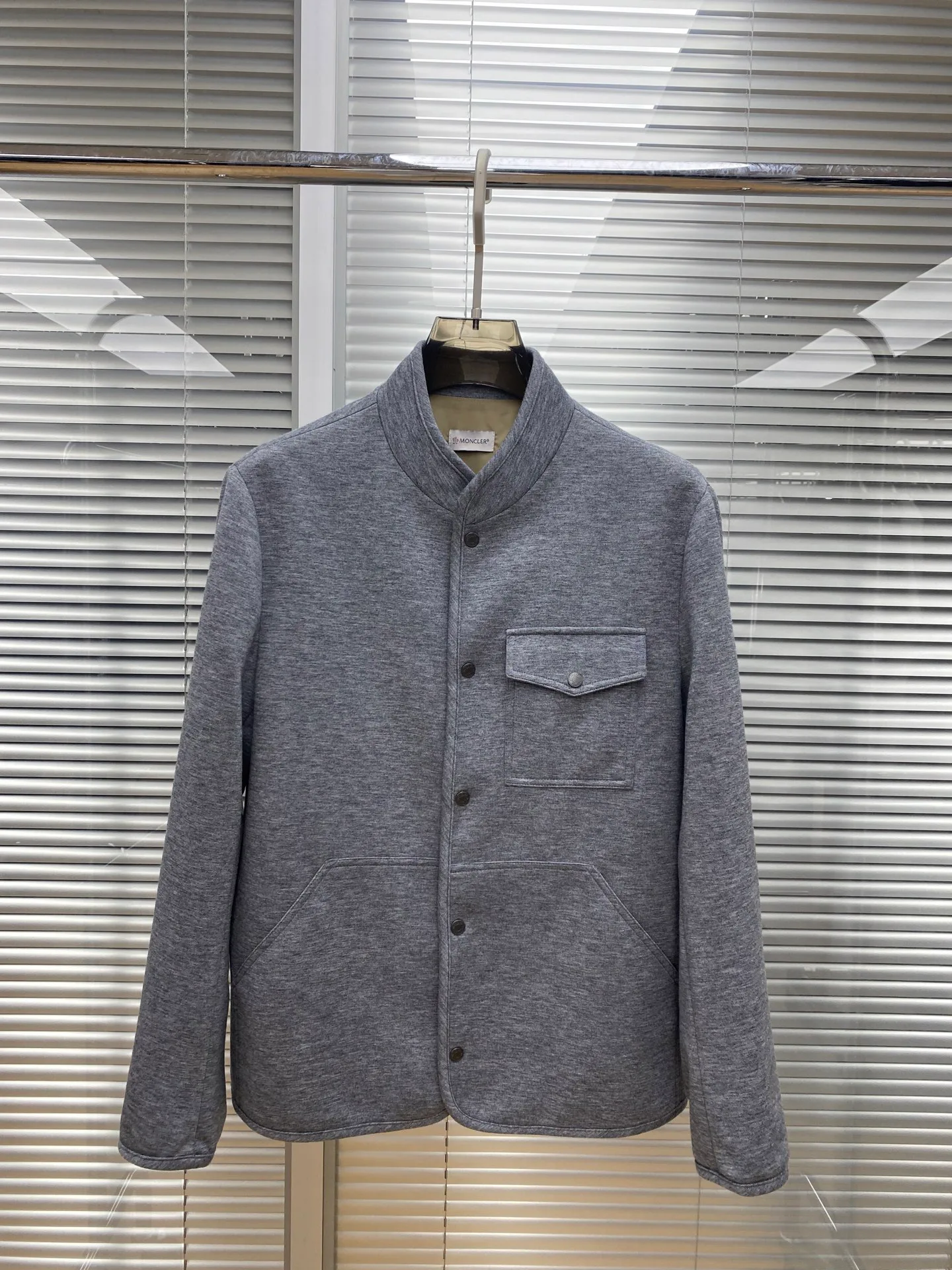 Куртки И Пуховики Мужские Moncler 17908224