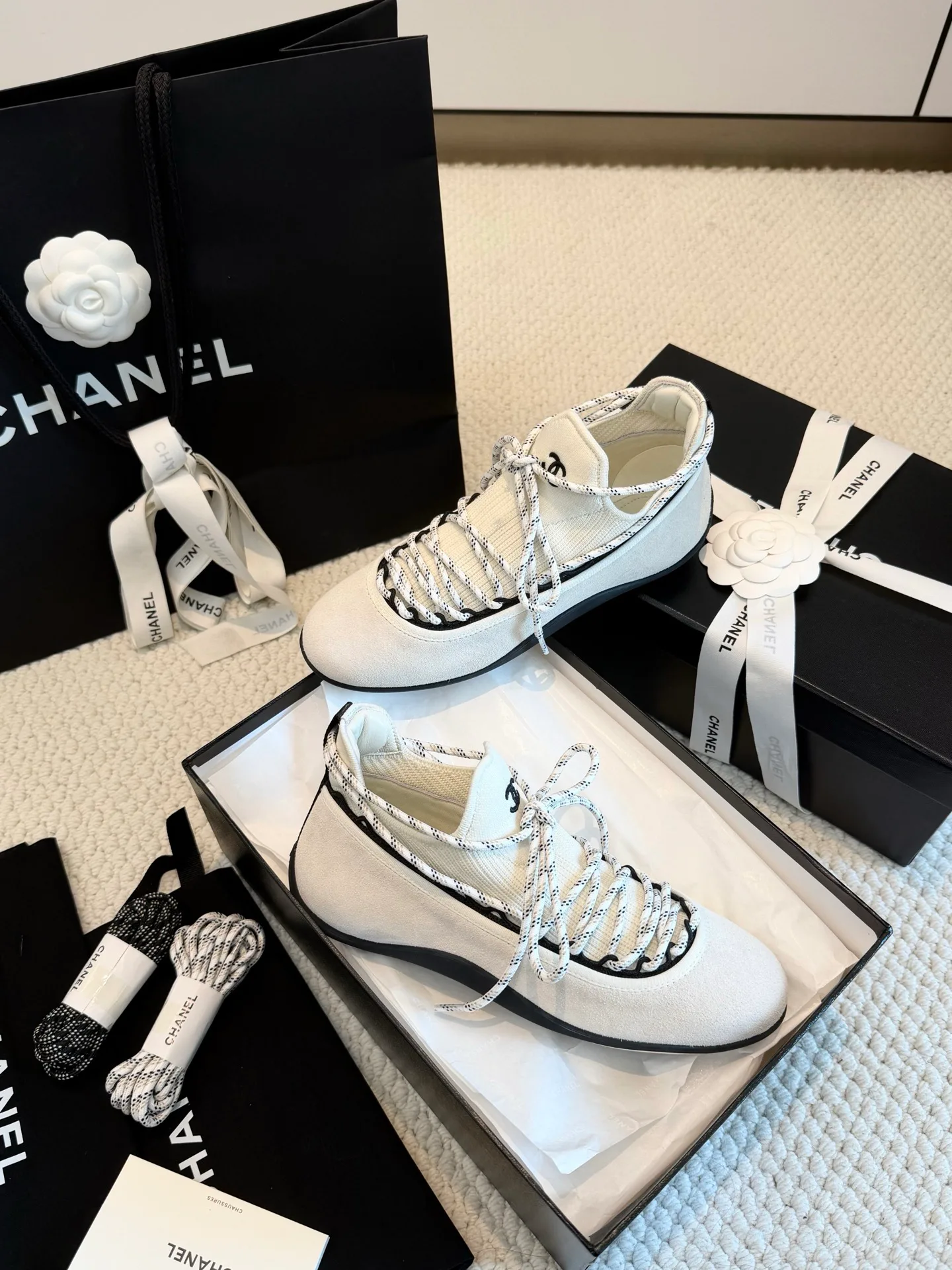 Кроссовки Женские Chanel 19259354