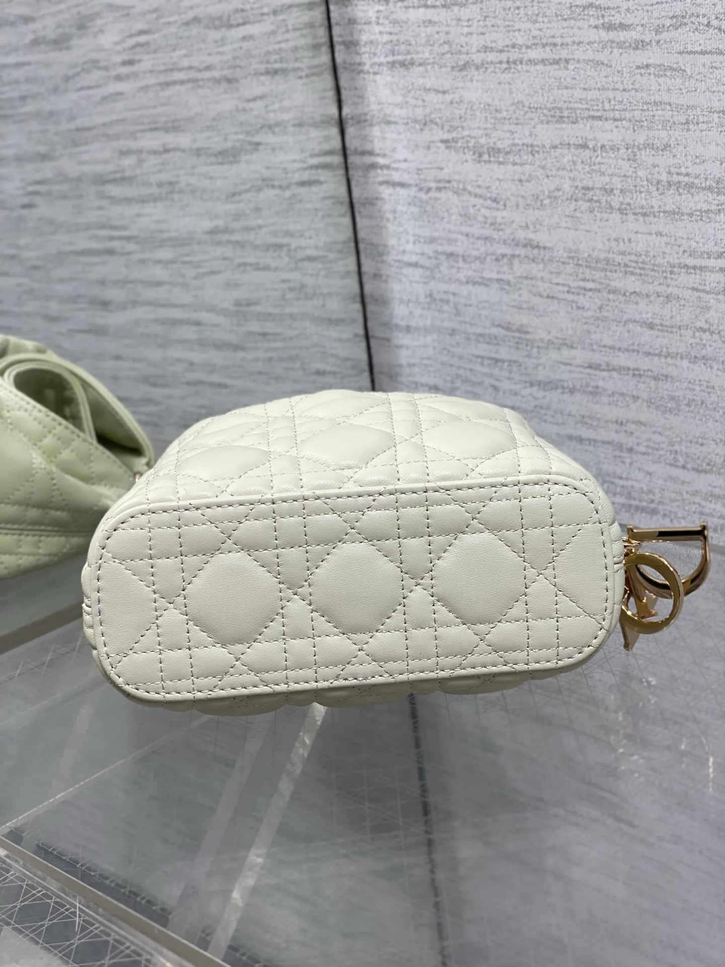 Классические Сумки Женские Christian Dior 18242108