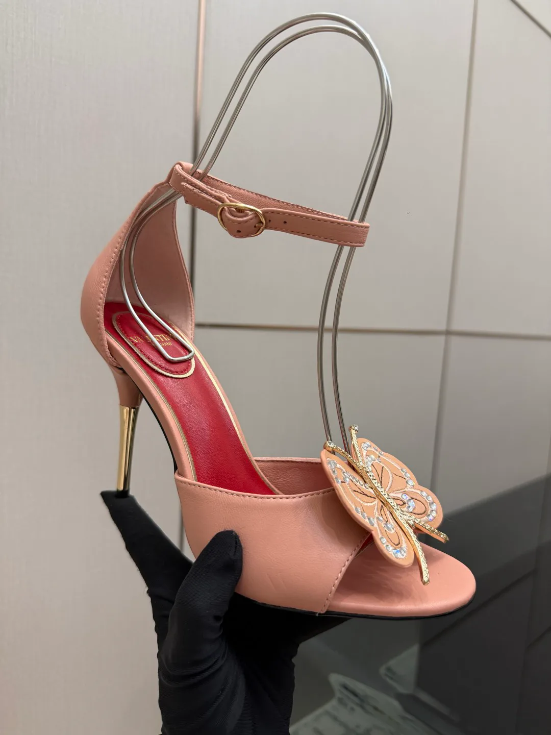 Босоножки Женские Valentino 18049036