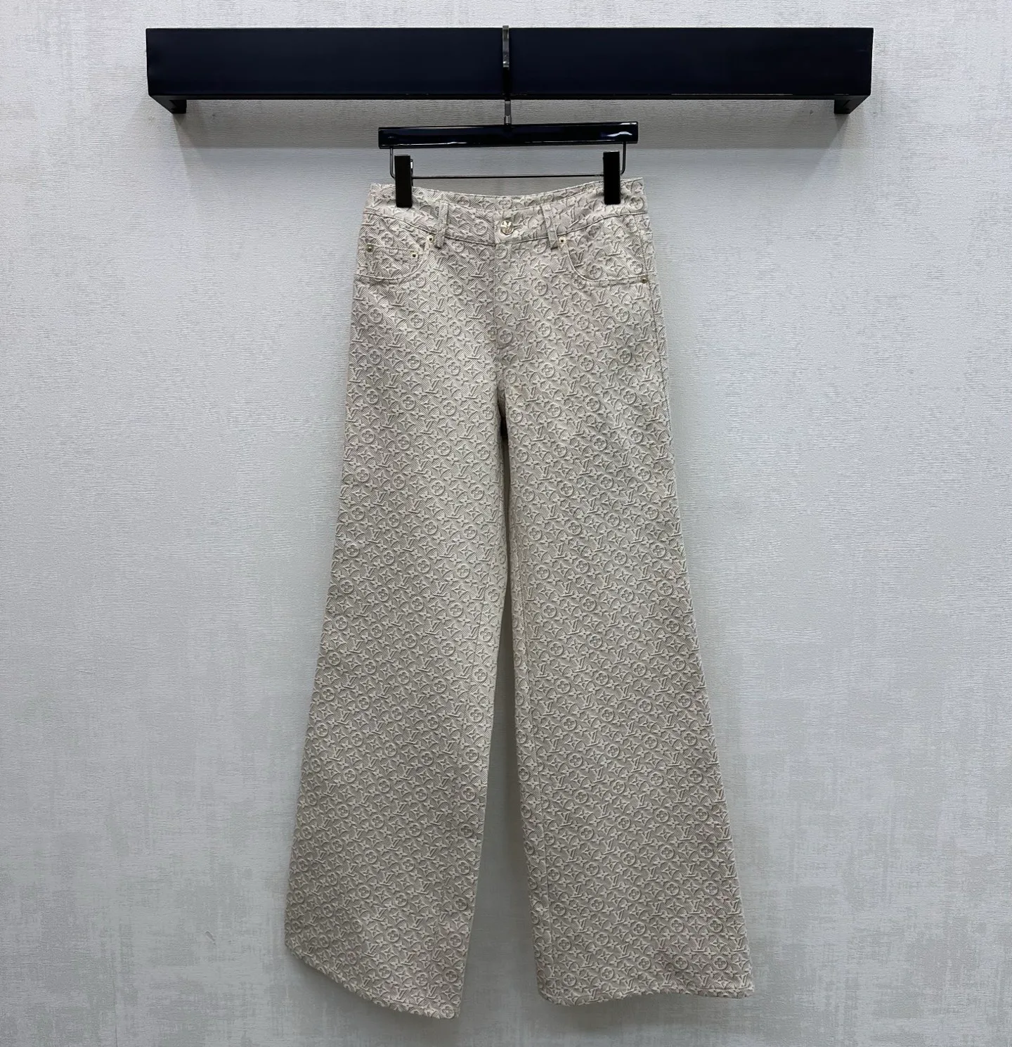 Брюки Женские Louis Vuitton 11910693