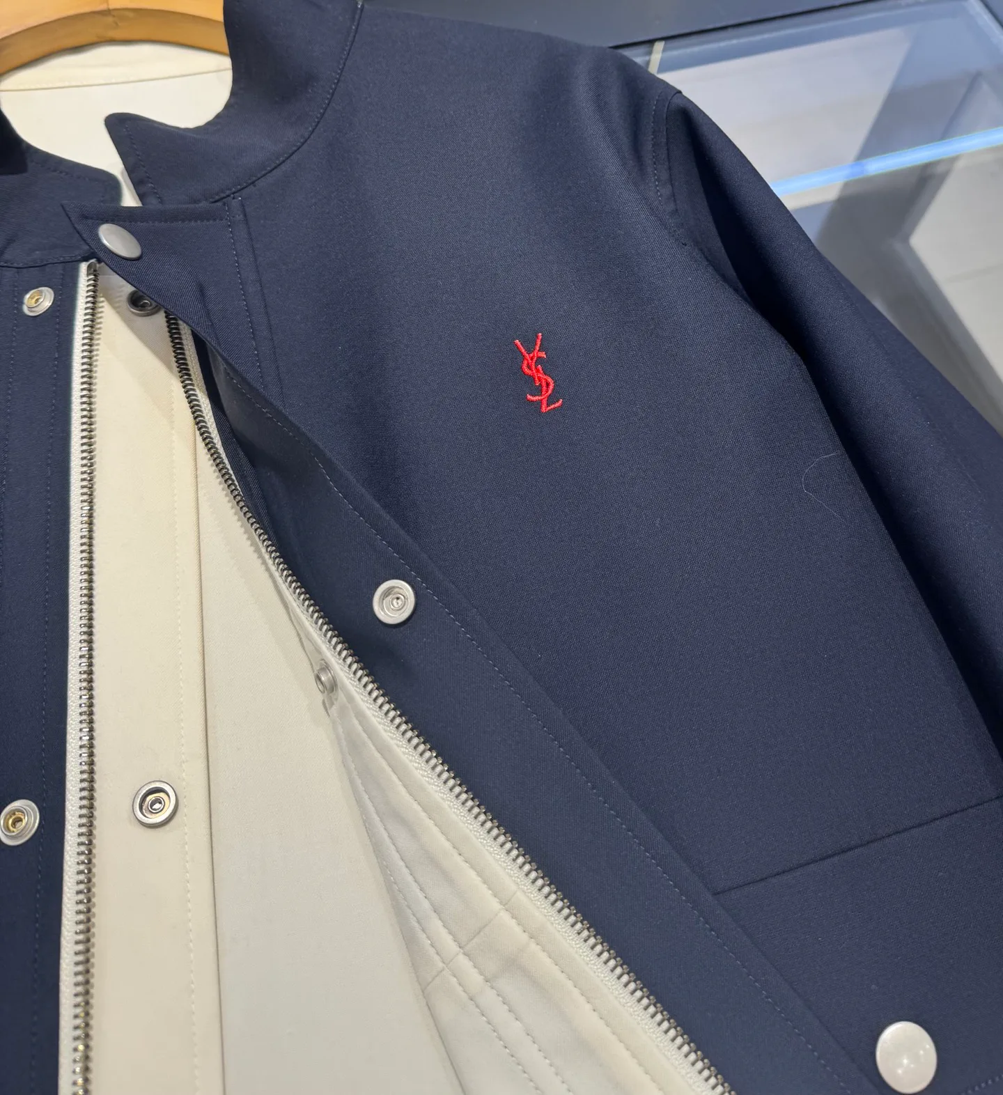 Куртки И Пуховики Женские Saint Laurent 18428471