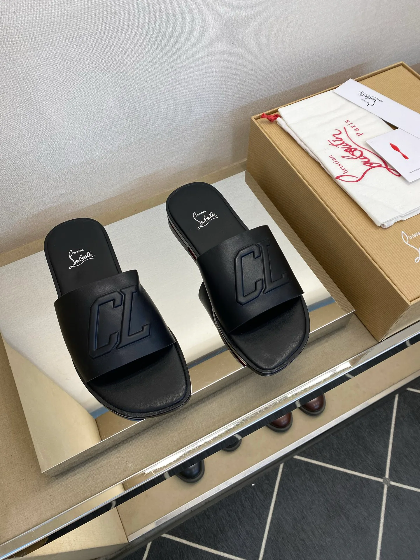 Сандалии Мужские Christian Louboutin 11710367