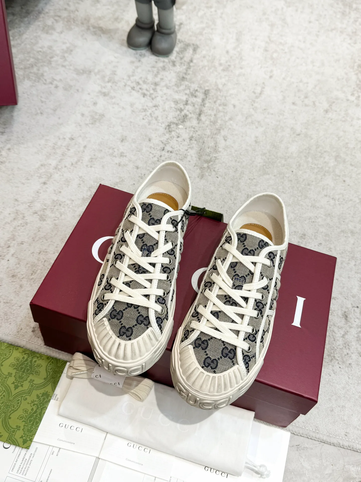 Кроссовки Женские Gucci 18139044