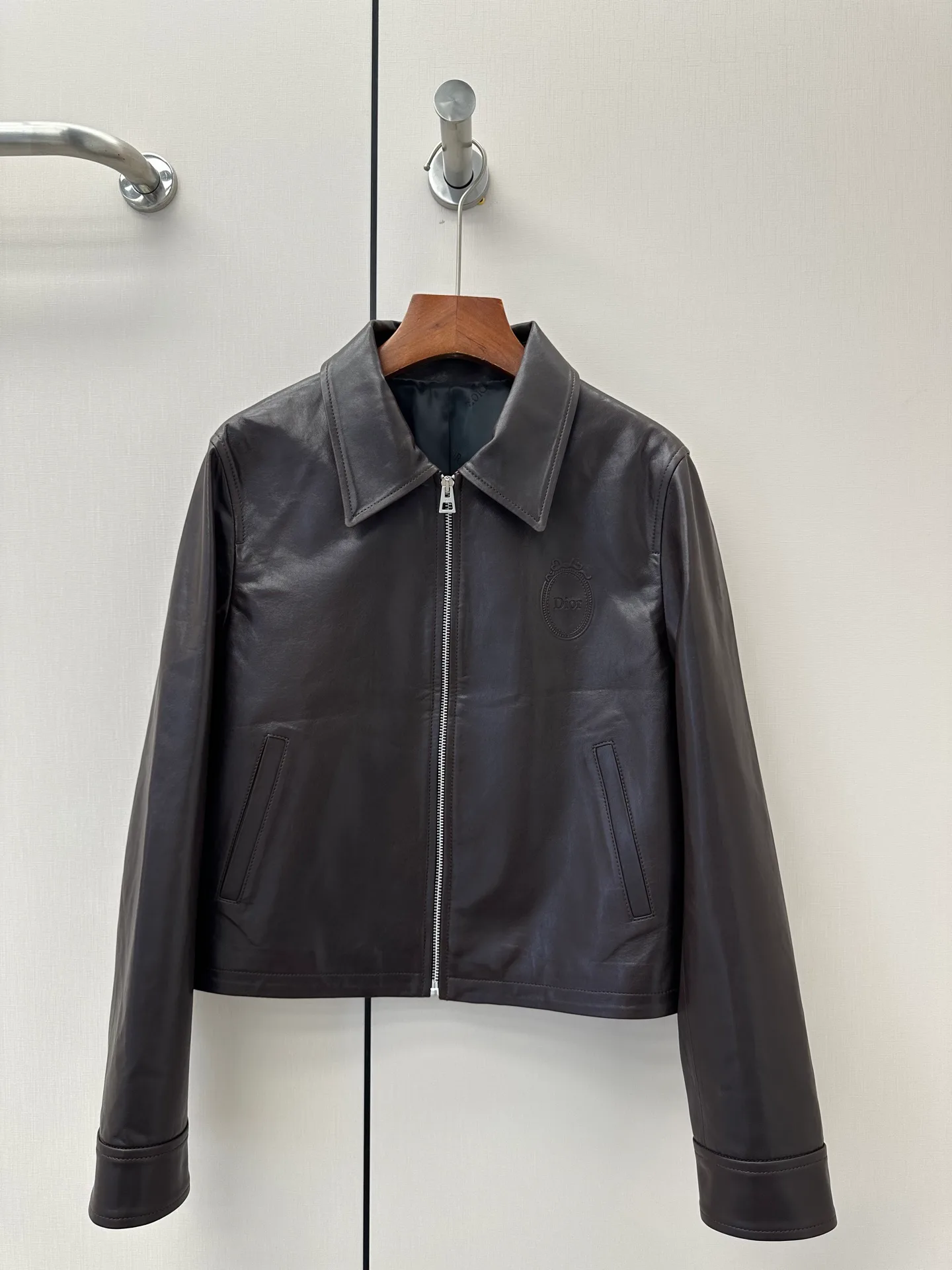 Кожаные Куртки И Дублёнки Женские Christian Dior 17340942