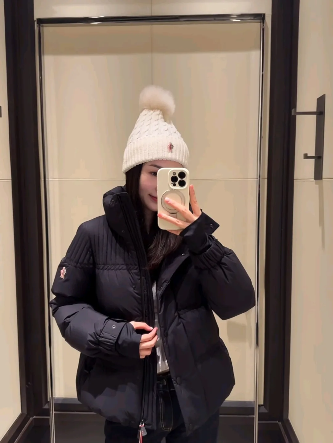 Куртки И Пуховики Женские Moncler 18159537