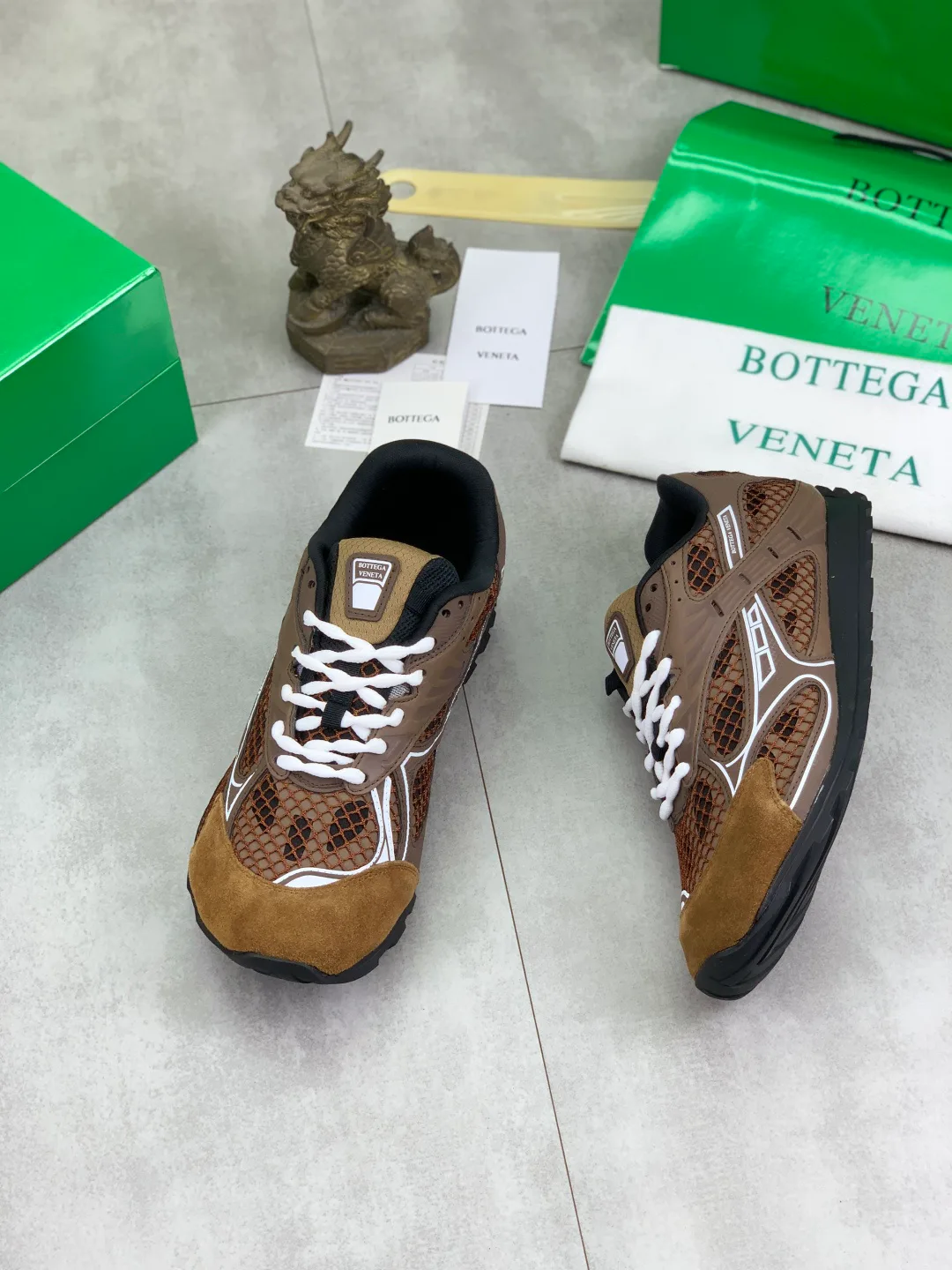 Кроссовки Женские Bottega Veneta 18365189