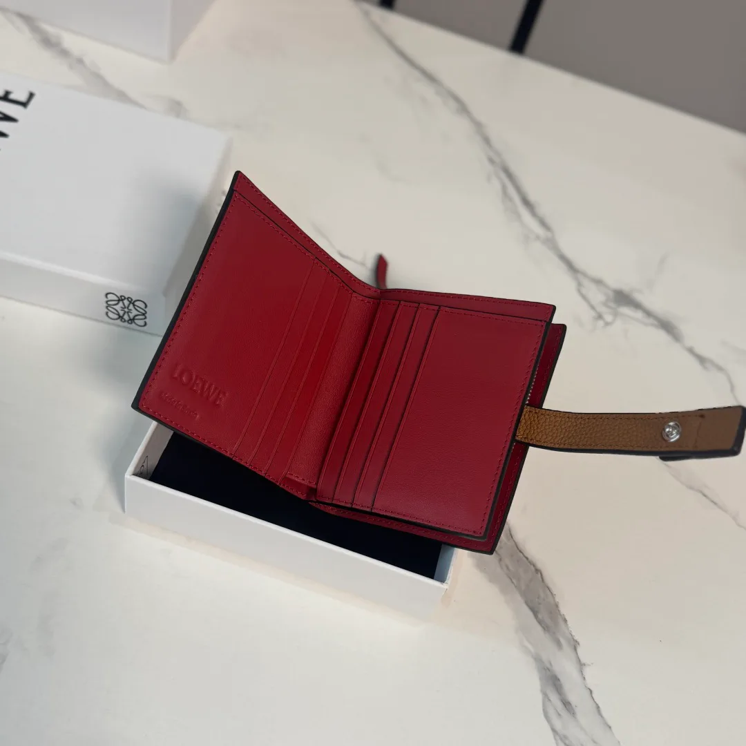 Клатчи Женские Loewe 17502816